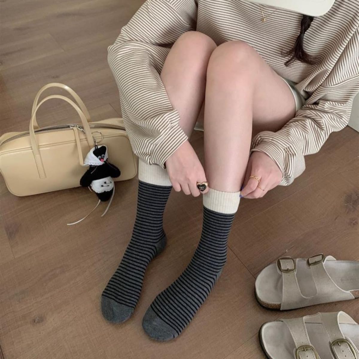 4 Pairs Athletics Crew Socks for Women Classic Vintage Stripe Pattern Cute Ankle Cotton Soft Socks - Image 5