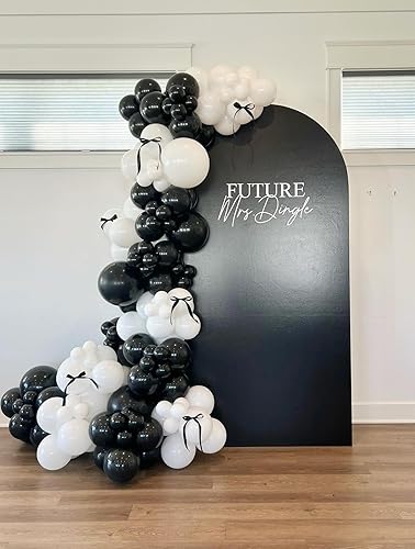 Miniatura 7 de Kit de arco de globos blancos y negros, 124 globos de confeti blanco y negro con tira de cinta de 16 pies y pegamento de puntos para graduación,