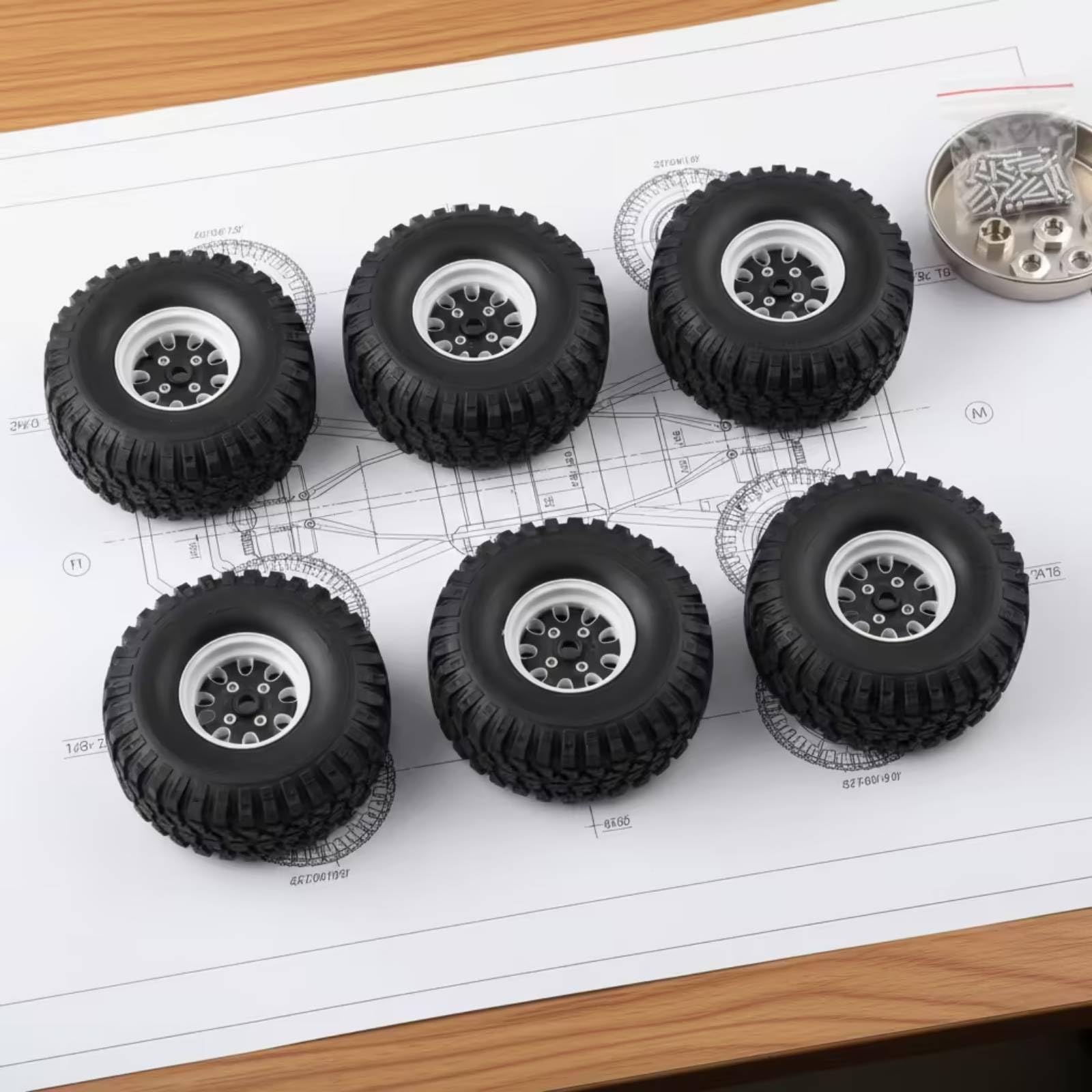 6 Pezzi Ruote con Pneumatici Tassellati Connettore 5mm Pneumatici Facile da Usare per Modellisti, Modellismo RC, Rosso