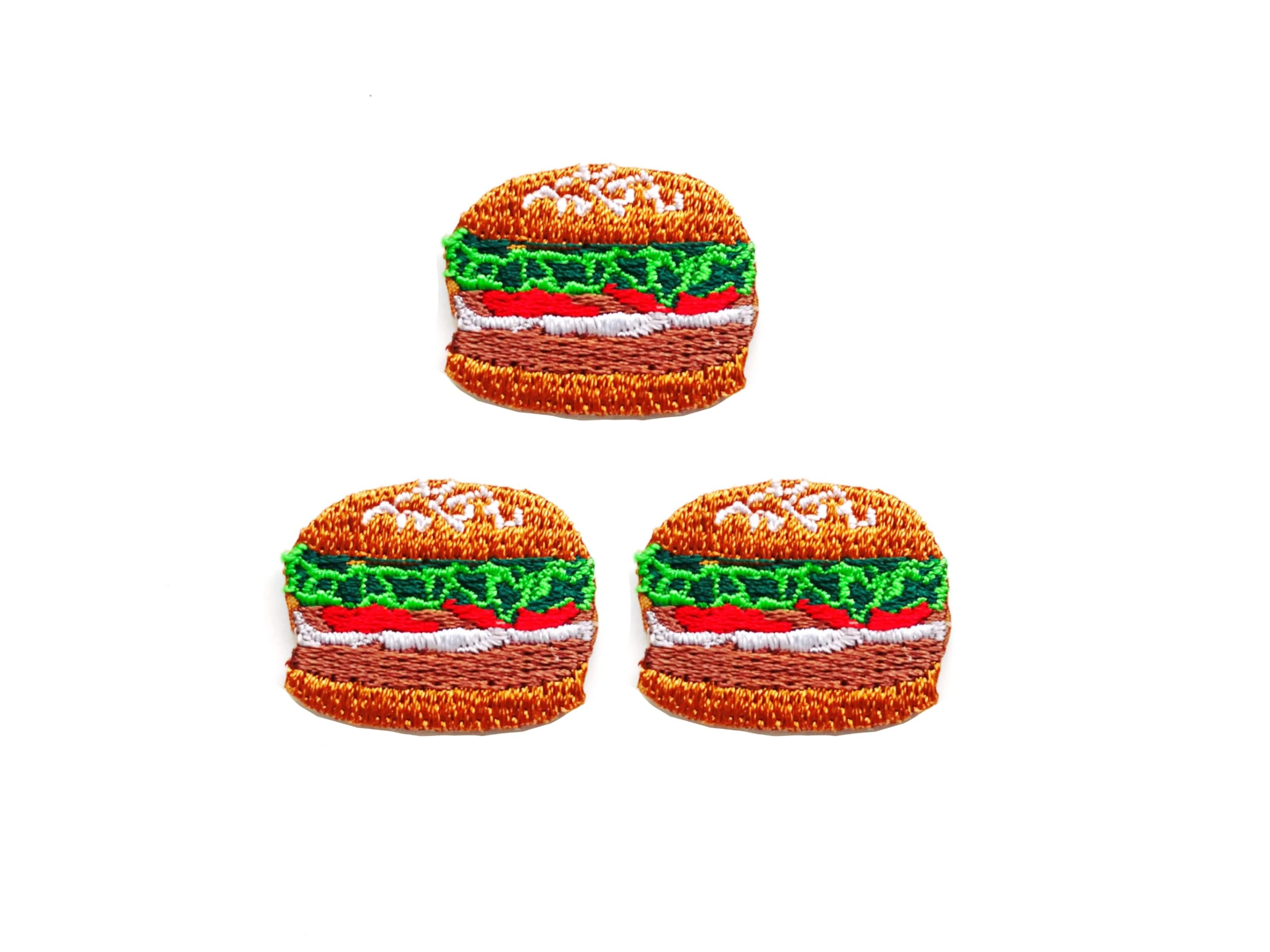CLASSIC SMASHBURGER MET BURGER FRIES 🍔🍟 #ad Simpel en precies zoals je het wil: smashed burger, gesmolten cheddar, zoete gekarameliseerde ui en een burger saus met crispy fries on the side