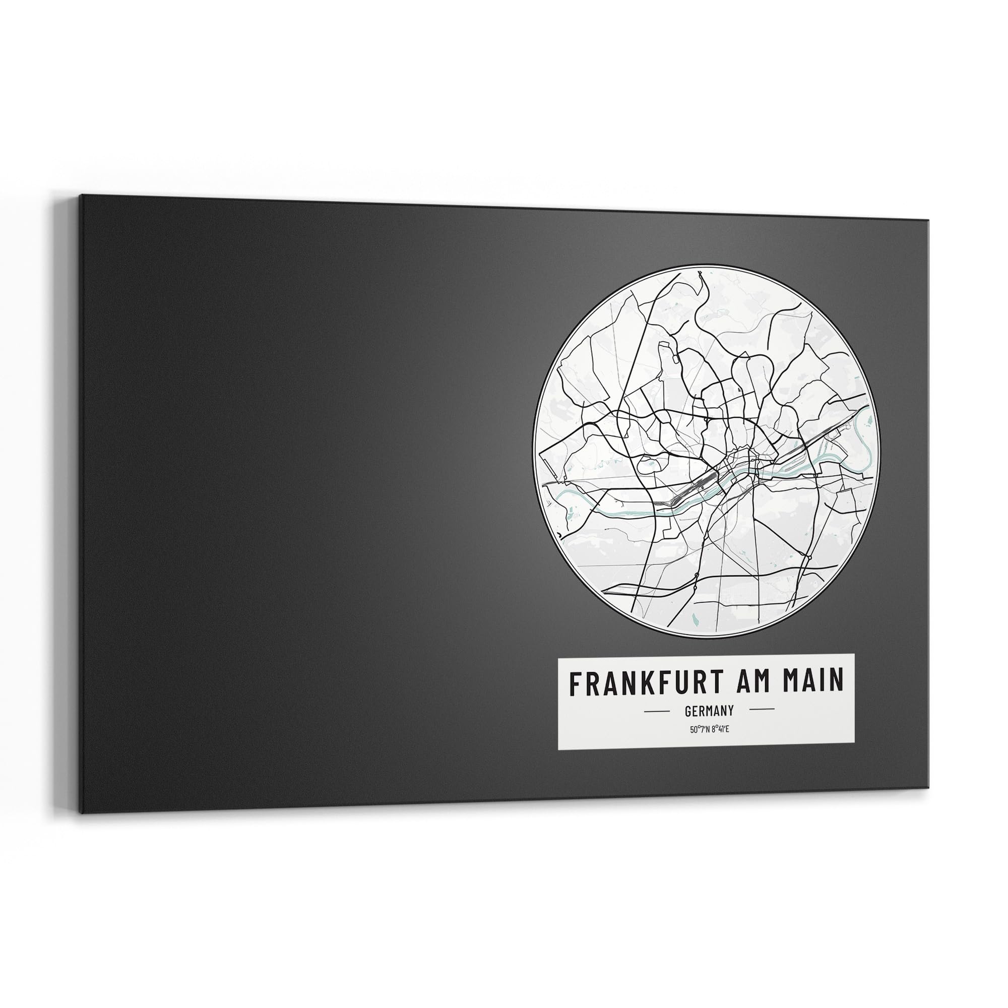 DEQORI Magnetyczna tablica do pisania kredą z nadrukiem UV | motyw "mapa miasta Frankfurt" | prostokątna, 90 x 60 cm | metalowa tablica kredowa do pisania – dekoracja ścienna do kuchni, korytarza
