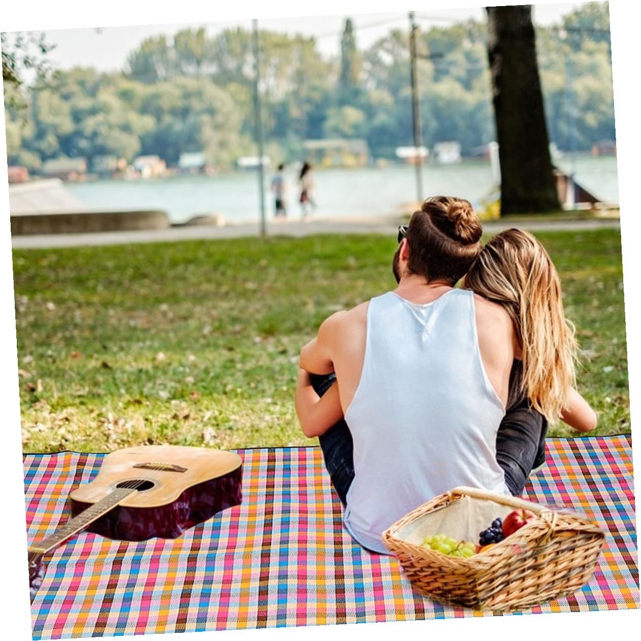 FAVOMOTO Leather Strap Picnic Mat Outdoor Camping Pad Waterproof Thickened 150x200cm Moisture-Resistant Ground Mat for Travel Beach Lawn