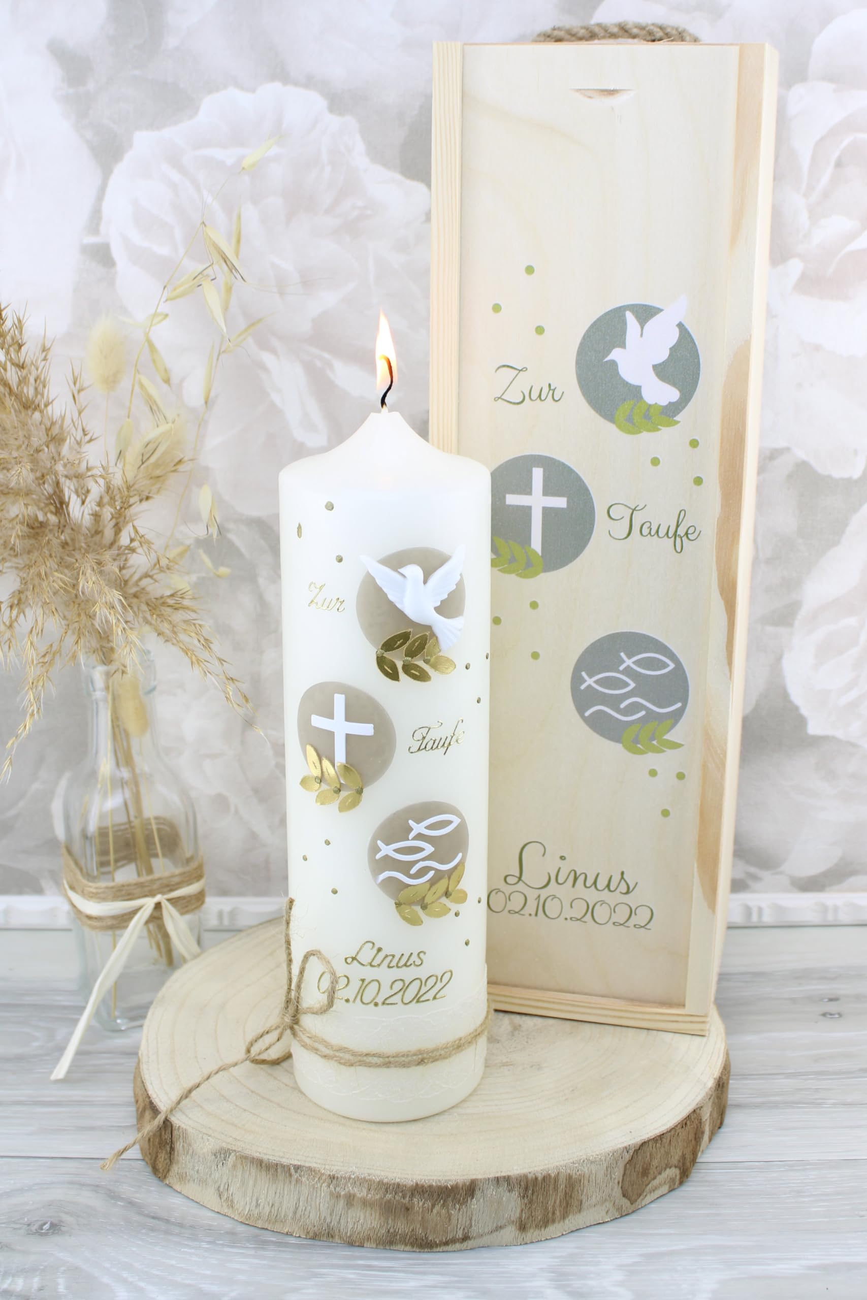 Set Taufkerze mit Kerzenbox Linus Junge oder Mädchen mit Name und Datum, individuell und handverziert 2375