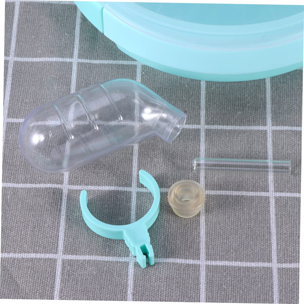 Happyyami Portable Plastic Hamster Carrier with Air Circulation for Journeys Locking System for Safety Green Travel Case for Small Animals