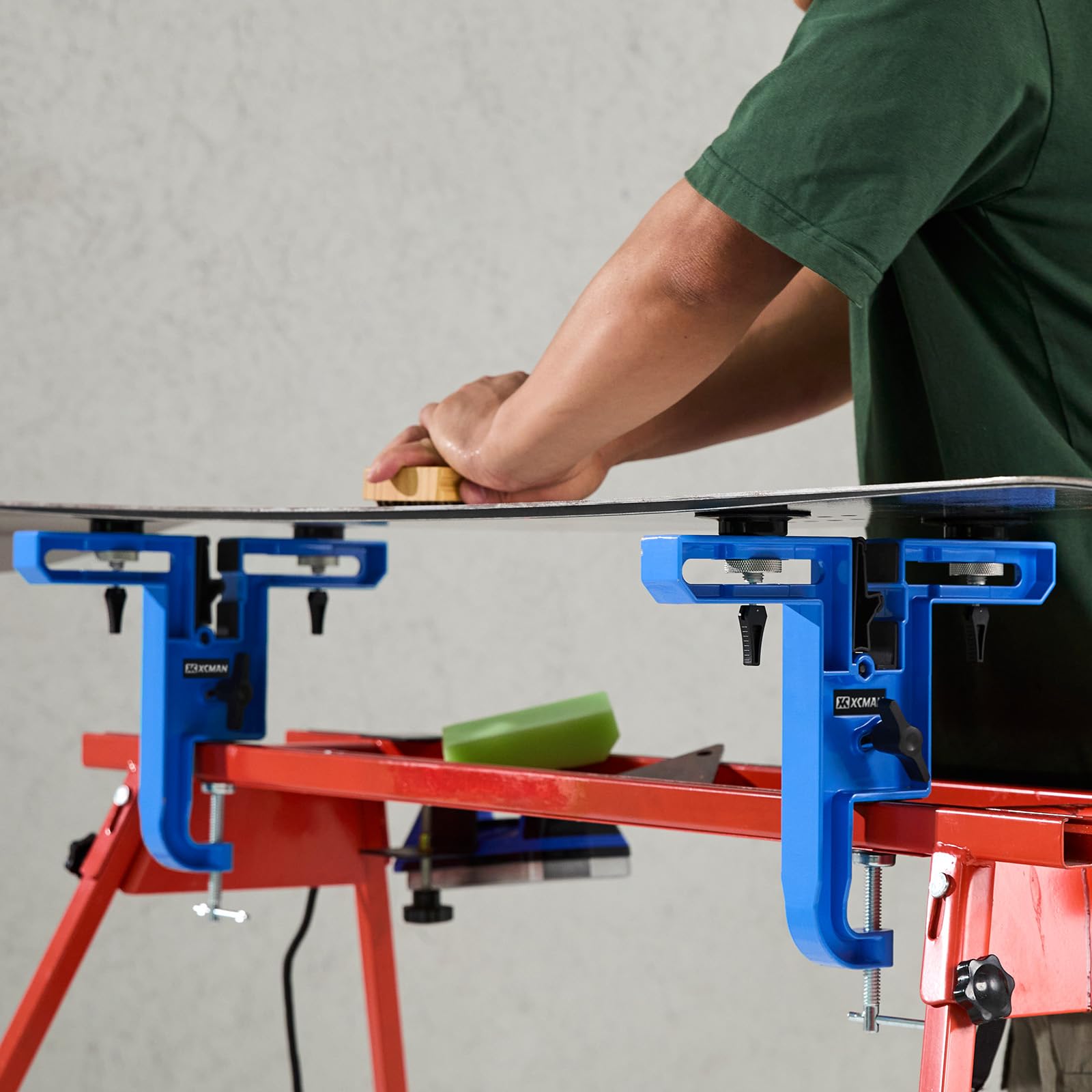 XCMAN Étau de ski et snowboard avec ventouse pour tuning et épilation à la cire durable et stable – Matériau en aluminium 2 pièces