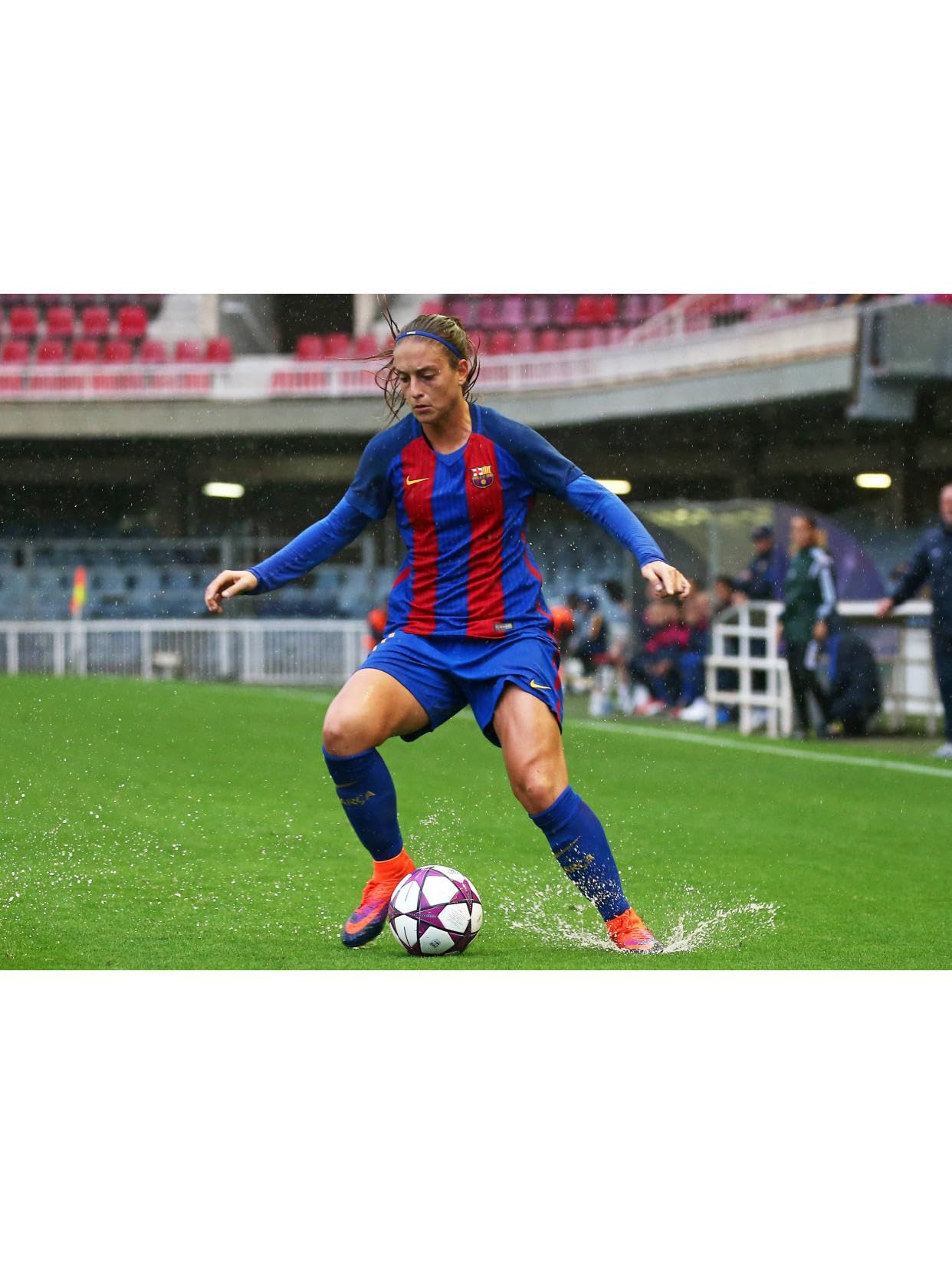 Reina del fútbol: Una biografía de Alexia Putellas. Edición de tapa dura de alta calidad