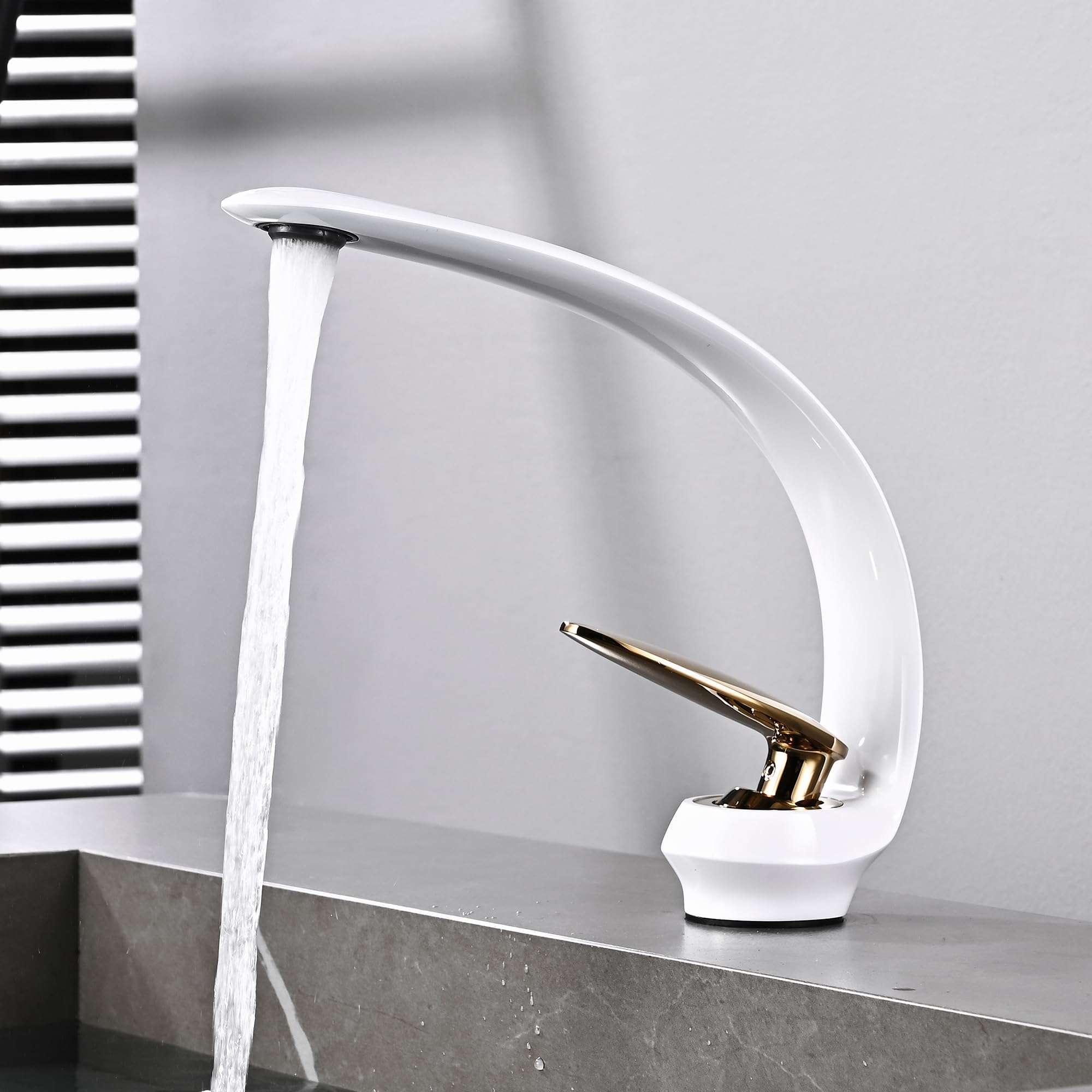 Robinet de salle de bain lune mitigeur de luxe blanc doré 22012