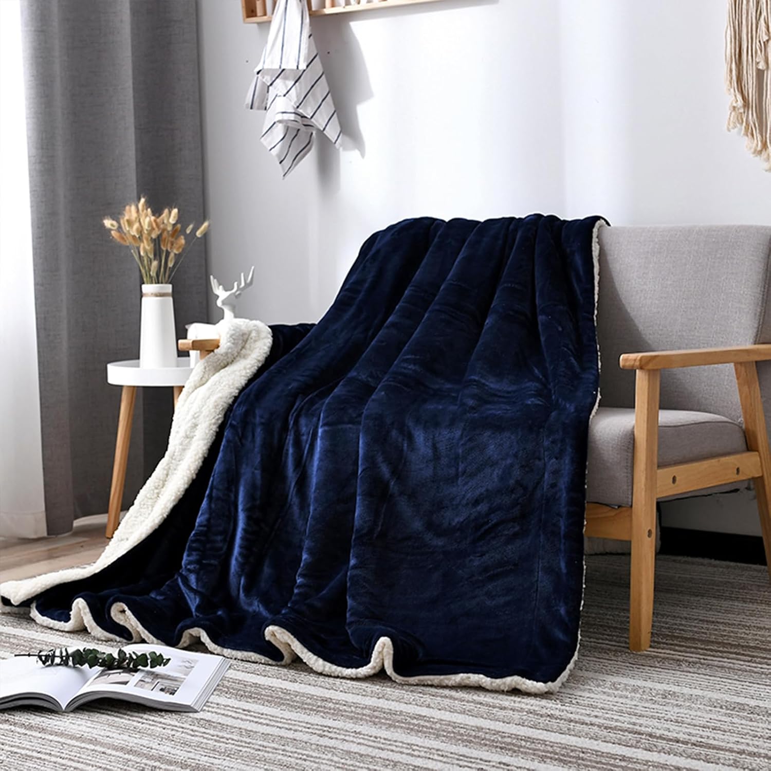 Sherpa Fleece Throw Blanket for Couch - Super Soft Cozy Fuzzy Plush Blankets for Winter, Reversible Thick Warm Blanket for Bed, Sofa, Living Room，Navy Blue, 60x80 Inches