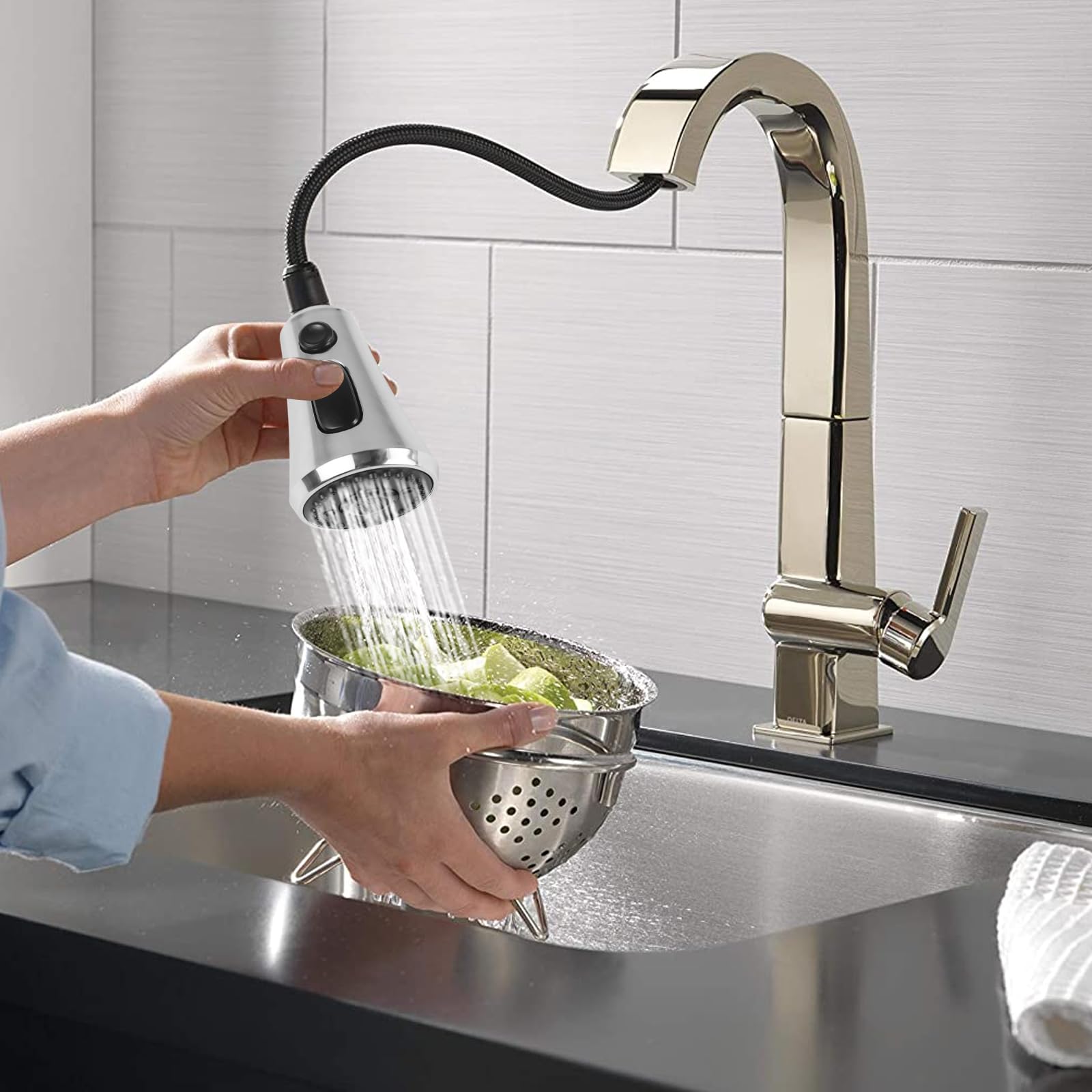 Areatore per Rubinetti 360° Girevole con 3 Modalità, Doccino per Lavandino con 9 Adattatori, Doccetta Cucina a Discesa Compatibile, per Cucina, Lavanderia