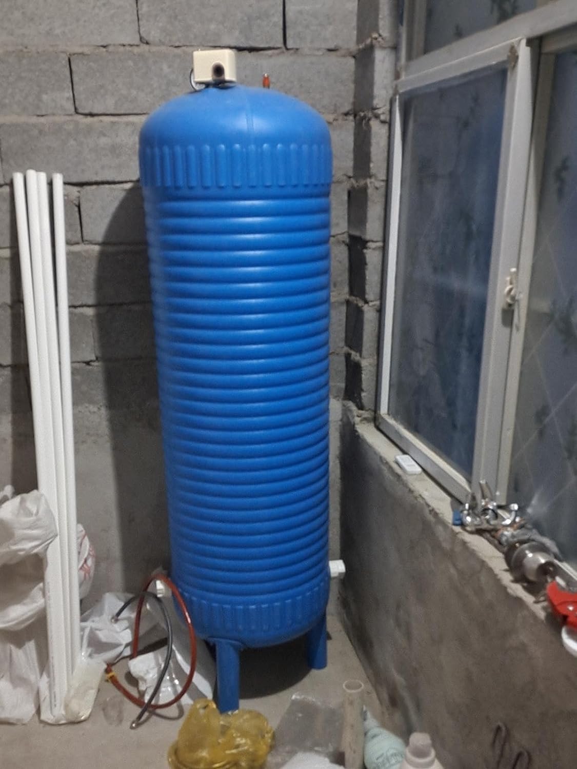 AviiSo Kanister Wassertank 200 150 120 100 60 50 L, PE-Brunnendrucktanks mit Manometer und Einlass und Auslass, Brunnentanks mit großem Fassungsvermögen für Brunnenpumpen-/Sprinklersystem(Size:60L/15.