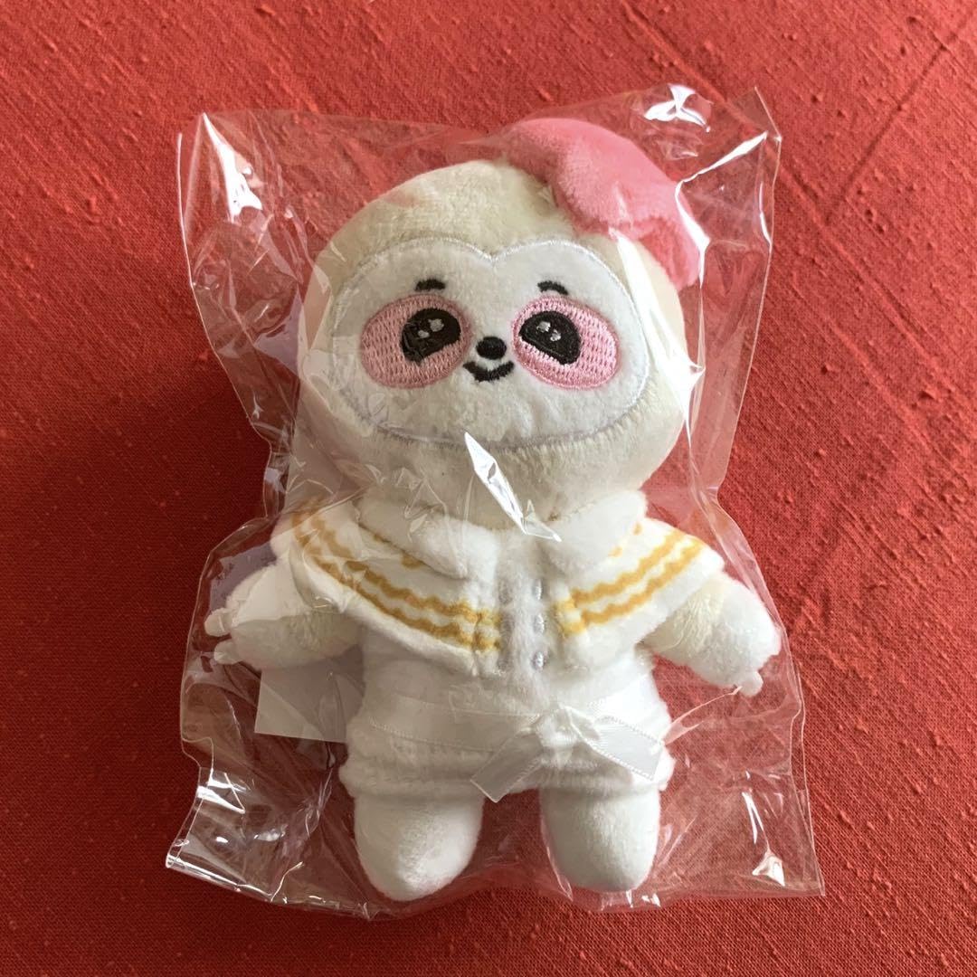 Amazon.co.jp: NiziU 2nd Anniversary Nizoo Bag Charm Ayaka