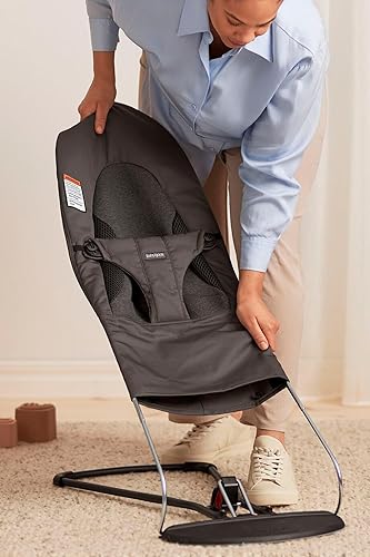 Miniatura 6 de BabyBjörn Bouncer Balance Soft, gris oscuro, tejidojersey, tritela  Asiento gorila ajustable 2 en 1 para bebé y silla para niños pequeños, recién