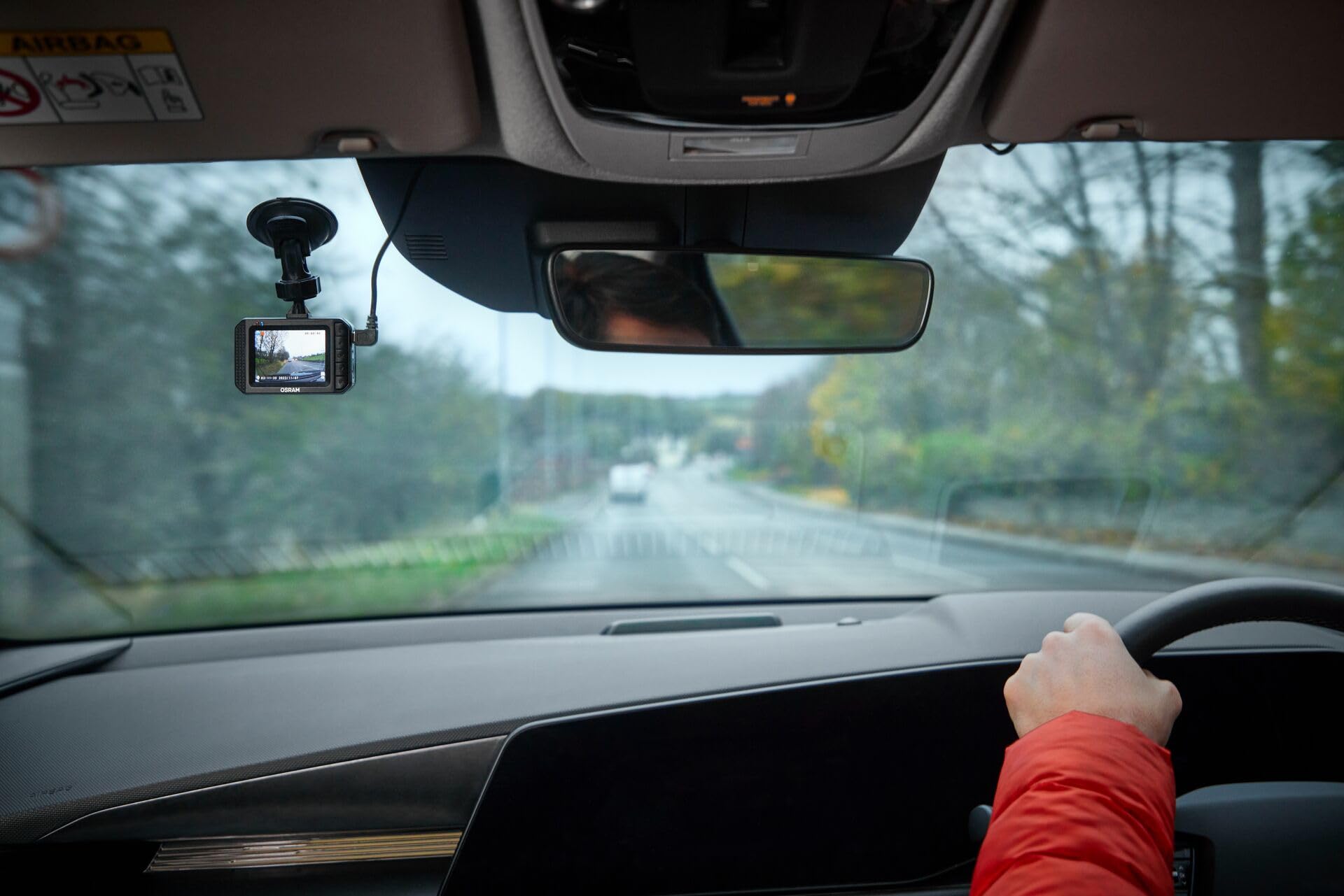 OSRAM ROADsight 1500 Dashcam, 1080p HD, 2-Zoll-Display, 110° Weitwinkel, G-Sensor, 30 fps, Micro-SD-Kartensteckplatz