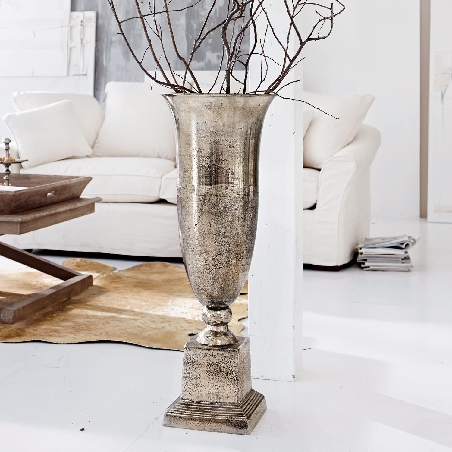 Loberon Bodenvase Belfort, antiksilber | handgearbeitet, Klassische Pokalform, matt gebürstet, imposante Höhe, Wohn-Accessoire, Aluminiumguss
