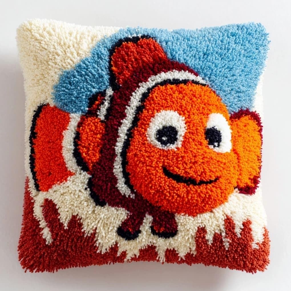 WallustrioaW Latch Hook Pillow Kit -Coral Fish Embroidery Art Craft Kit - All Ages - Unisex - 43X43Cm