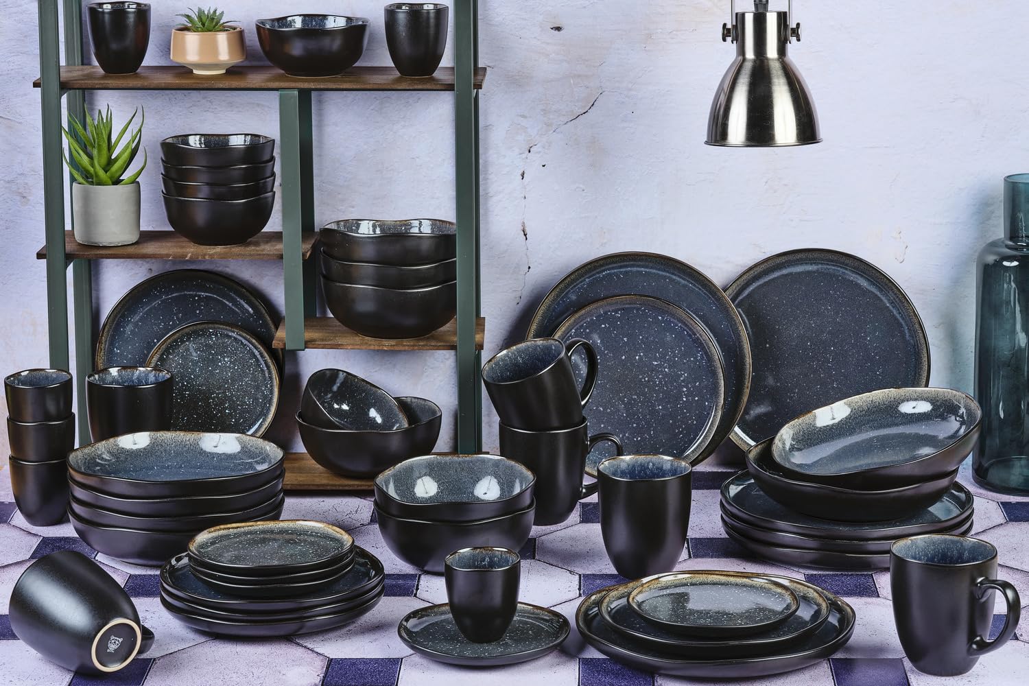 BJORN Service de Vaisselle Complet IRIS 42 Pièces pour 6 Personnes – Grès Émaillé Réactif Bleu Nuit, Assiettes Bols Mugs et Tasses, Service de Table Design Élégant