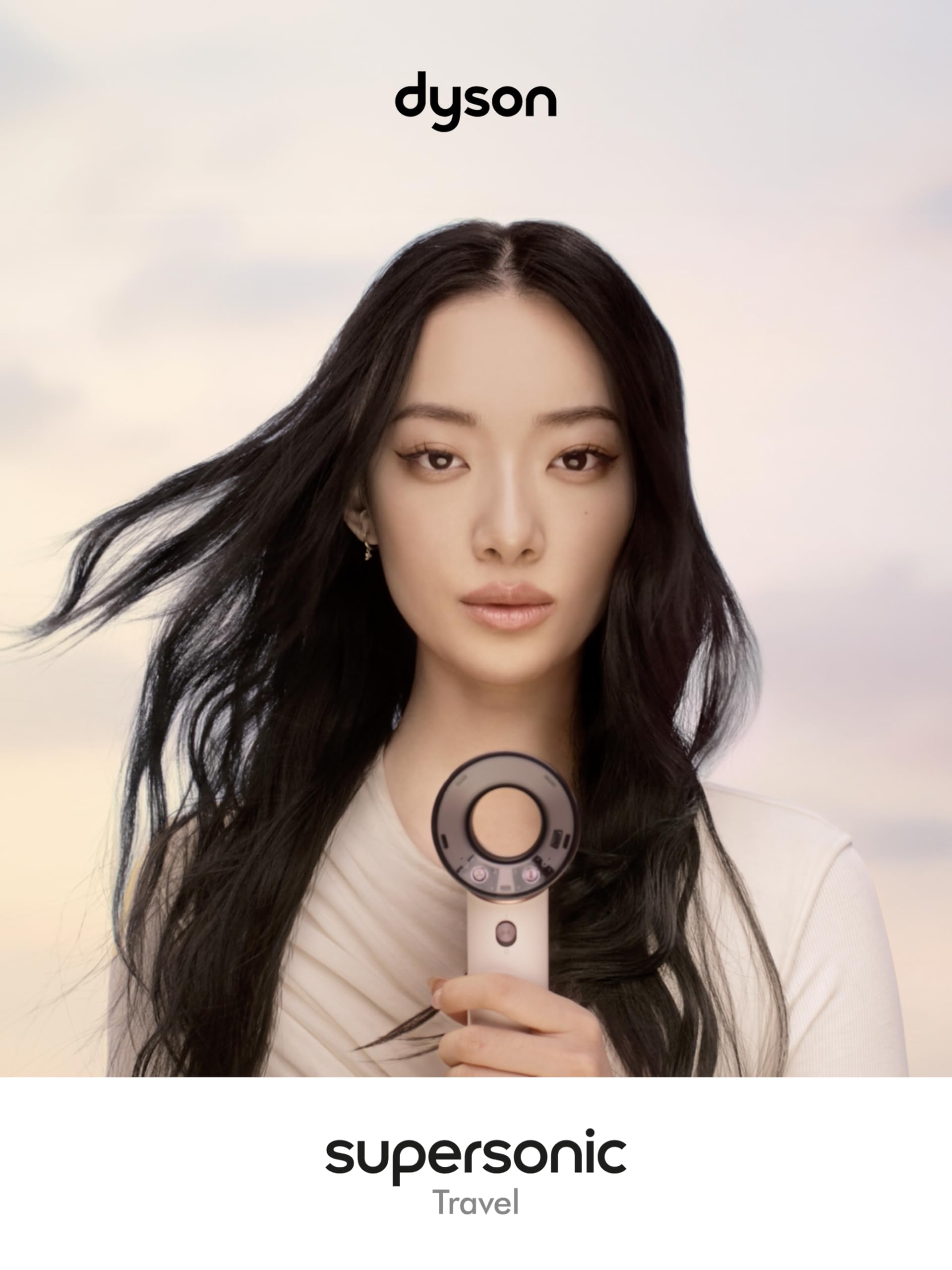 Dyson Supersonic Travel™ Secador de Pelo – Compacto & Ligero, Secado Rápido, 1220W, Voltaje Universal, Control Inteligente de Calor, Compatible con Accesorios Supersonic, Ceramic Pink