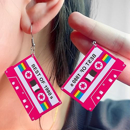 Vista 2 de Aretes colgantes de cinta de casete retro de los años 80 para mujer, aretes acrílicos ligeros de los años 80, accesorios de neón para fiestas