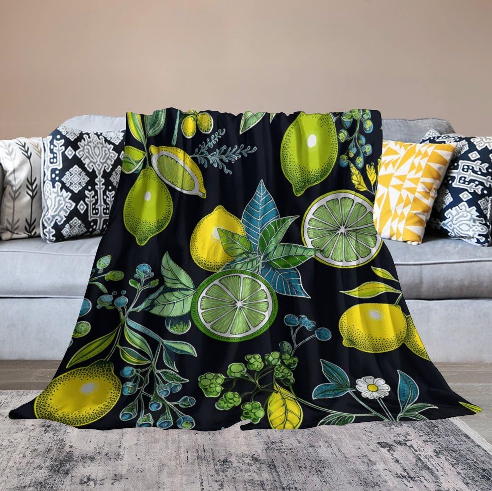 Couverture douce et confortable contre le froid sur votre canapé