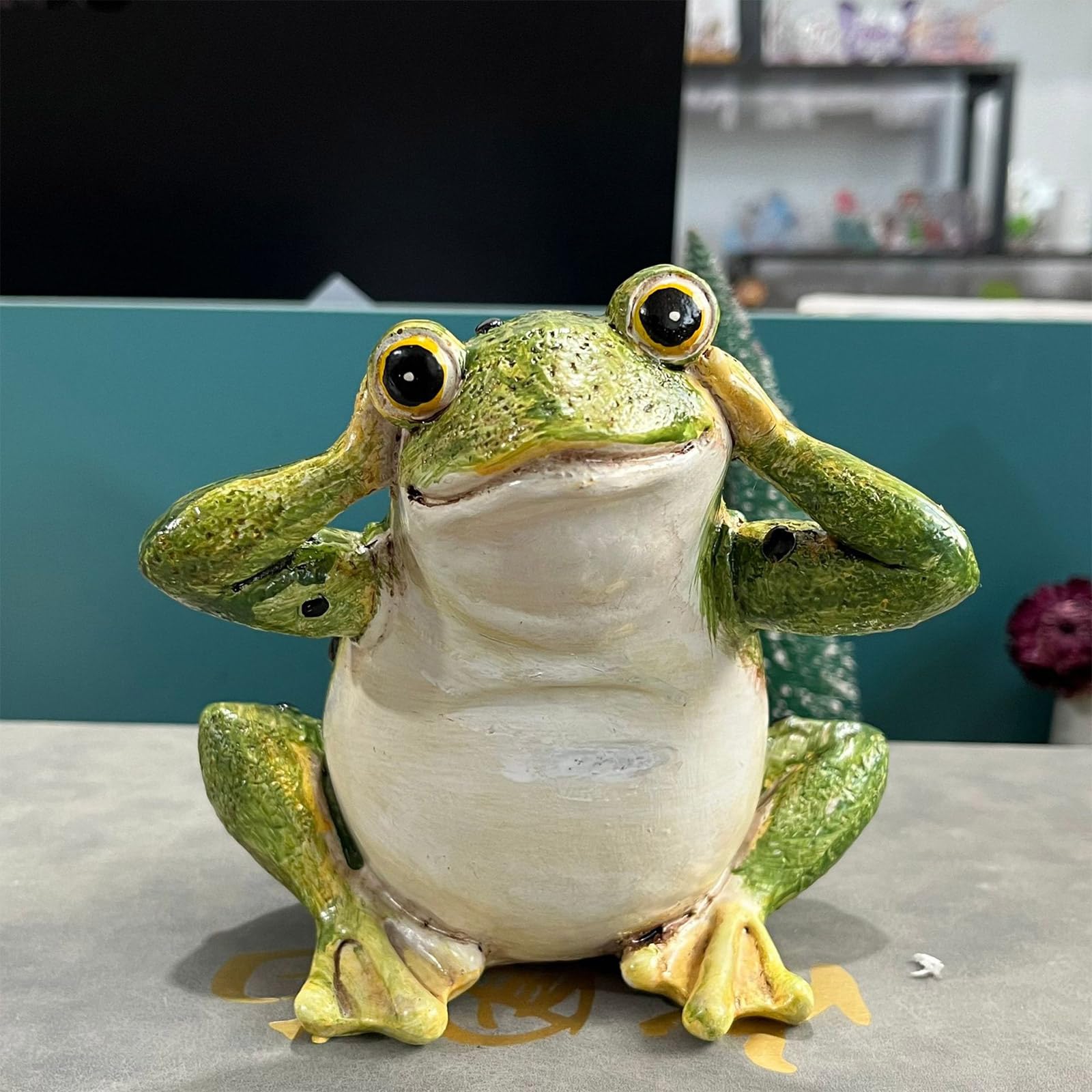 Amazon | カエルの彫刻像面白い樹脂カエルクリエイティブカエル置物
