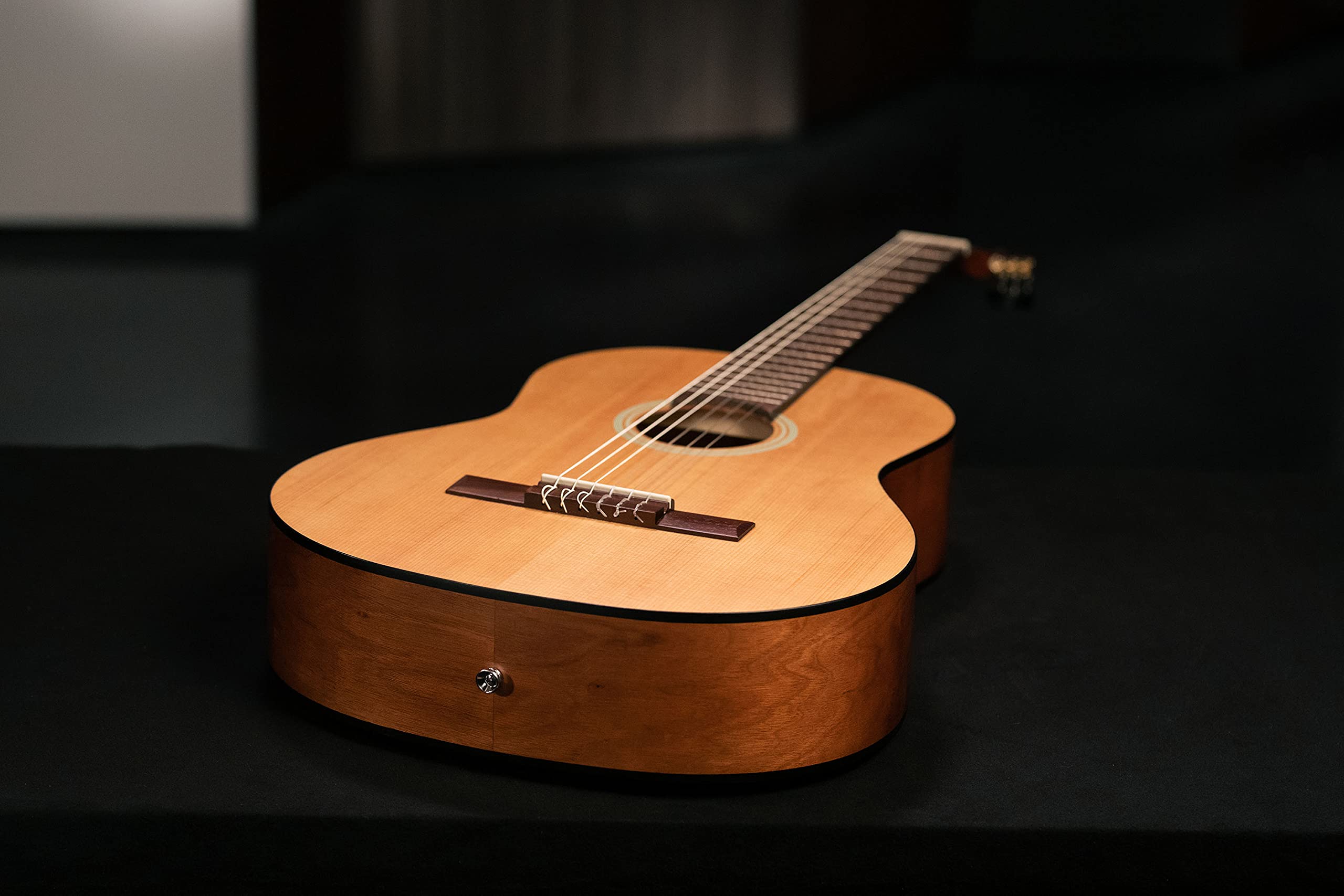 Ortega Guitars 4/4 Konzert Gitarre – Student Series – Fichte, Katalpa, Natur (RST5M)