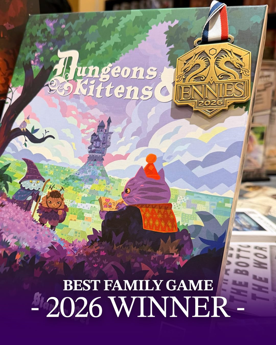 Asmodee Jeu de rôle Donjons et Chatons – Jeu de rôle Fantastique pour Animaux dans Un Monde médiéval Post-apocalyptique sain, Plaisir en Famille pour Enfants et Adultes, à partir de 8 Ans, 2 à 6