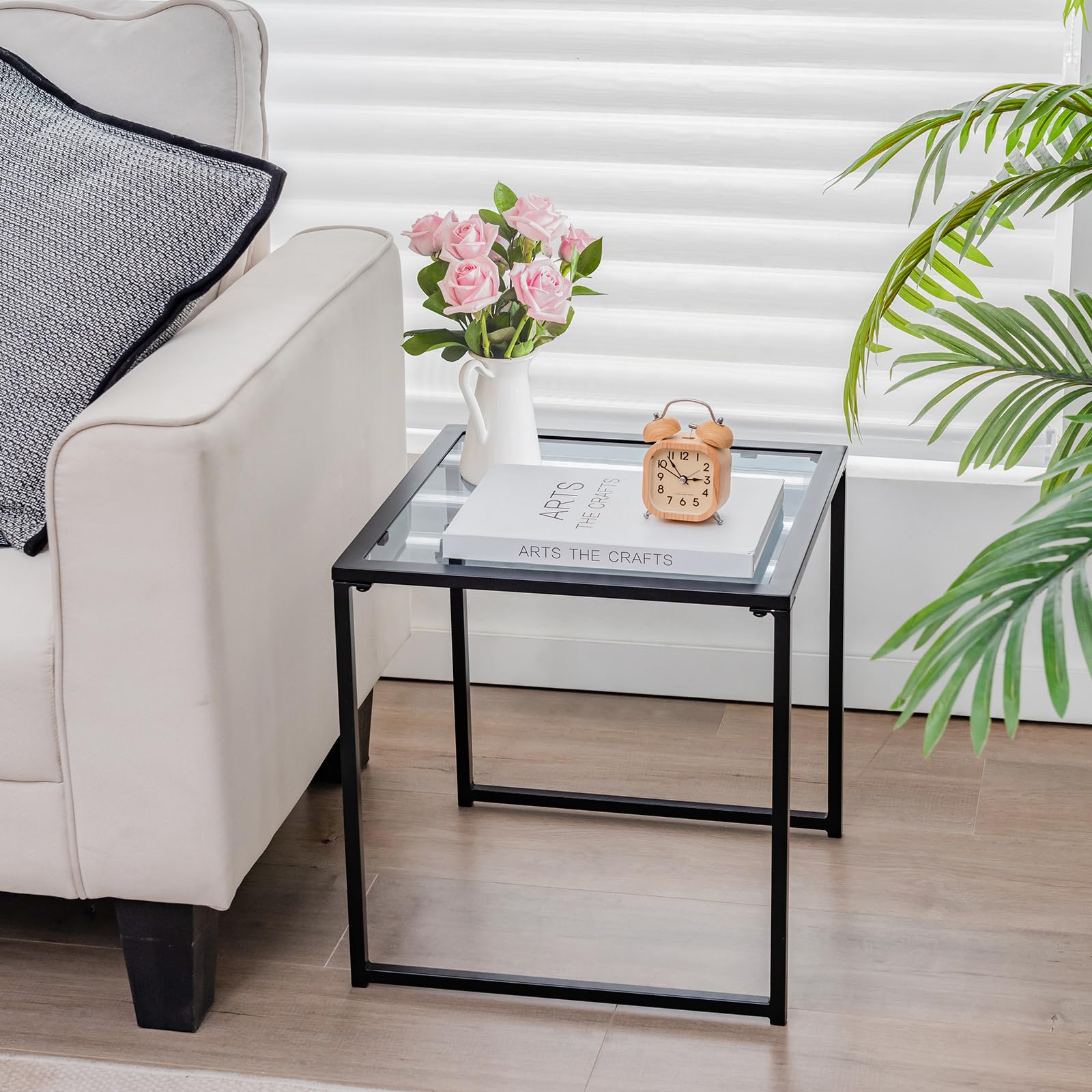 KOMFOTTEU Tavolino da esterno con piano in vetro temperato, tavolo basso, telaio in metallo, carico di 30 kg, tavolo laterale per patio, balcone, soggiorno, 43 x 43 x 45 cm, nero