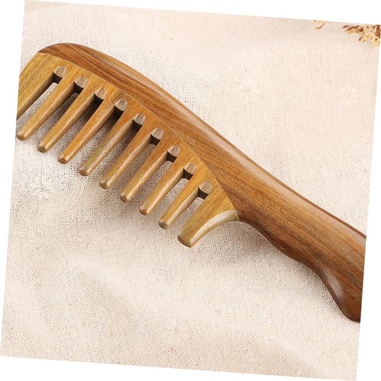 Beavorty Sandelholzkamm Mit Breiten Dichten Zinken Massagekamm Aus Sandelholz Natürlicher Haarkamm Für Entwirren Und Massieren Handlicher Holzkamm Für Haarpflege