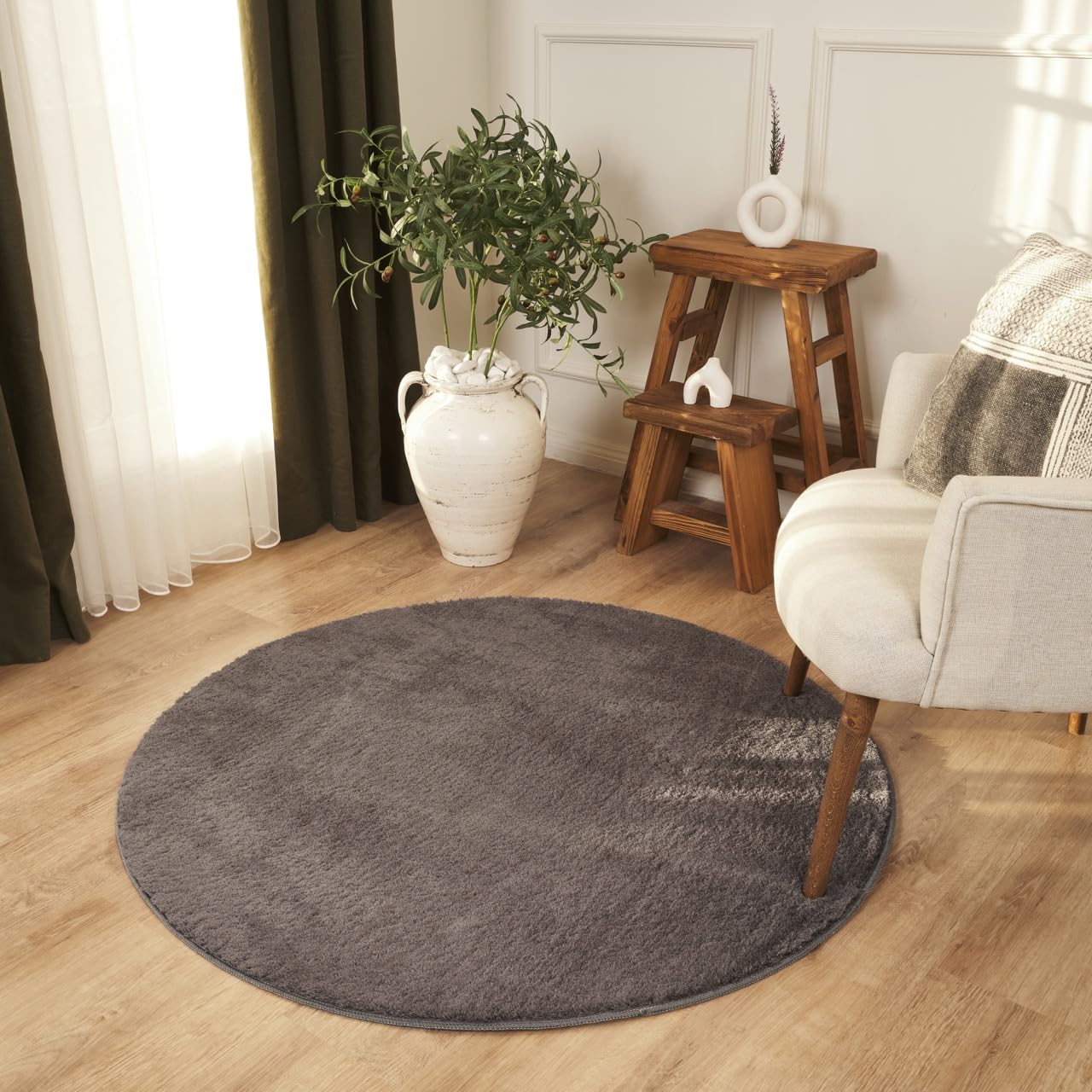 Ruglenza Soft Shaggy Rug - Fluffy Modern Area Carpet for Living Room and Bedroom, Non Slip Backing, Easy to Clean, Washable Cozy Home Decor Floor Rug (Anthracite, 160 x 160 cm)