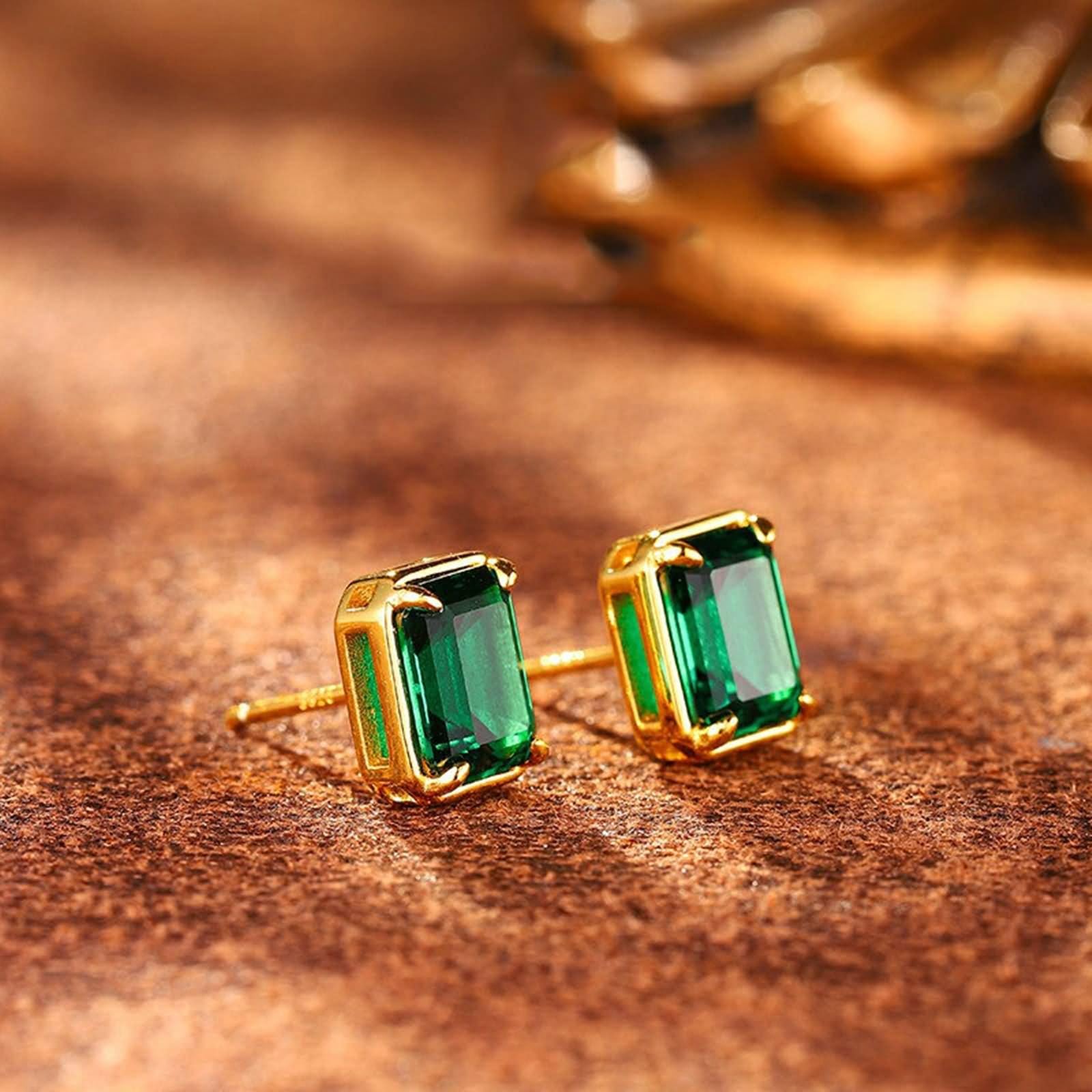 Pendientes de tuerca únicos para mujer, aretes medianos para mujer, solitario con esmeralda creada en laboratorio de 2 quilates, oro amarillo de 18 quilates