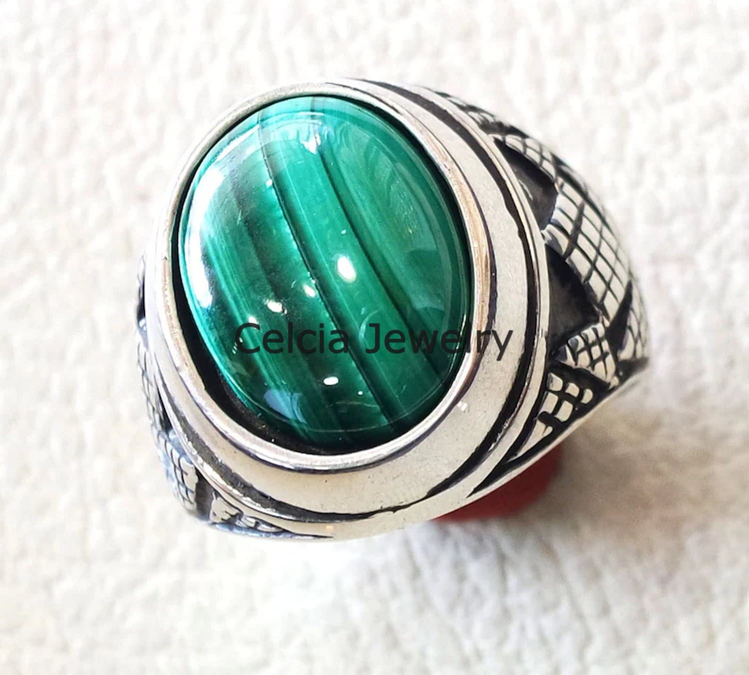 Anillo ovalado de cabujón de piedra preciosa genuina de malaquita, anillo de declaración, anillo de sello clásico, anillo impresionante, anillo diario, anillo oxidado de plata