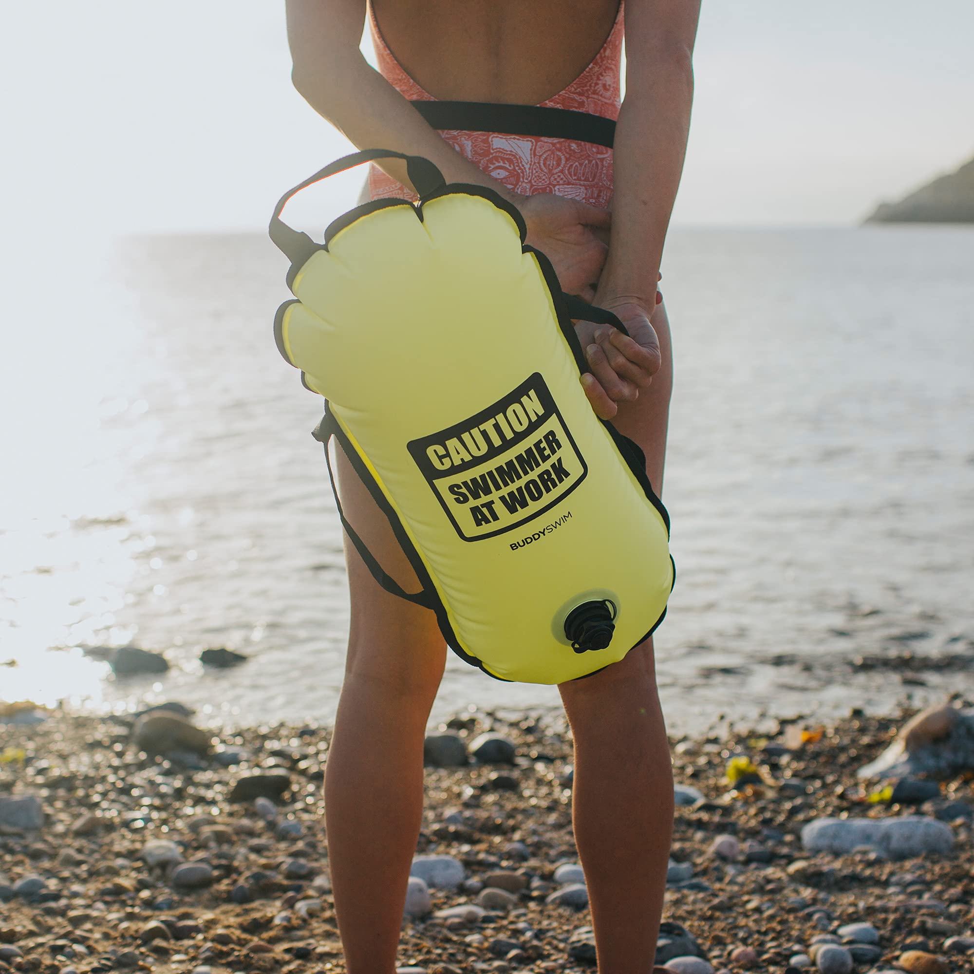 Boa per Nuoto in acque libere 10 L per Traversate e Competizioni. Finitura in Nylon, Ultra Leggera e Resistente, con Manici e Cintura Regolabile.