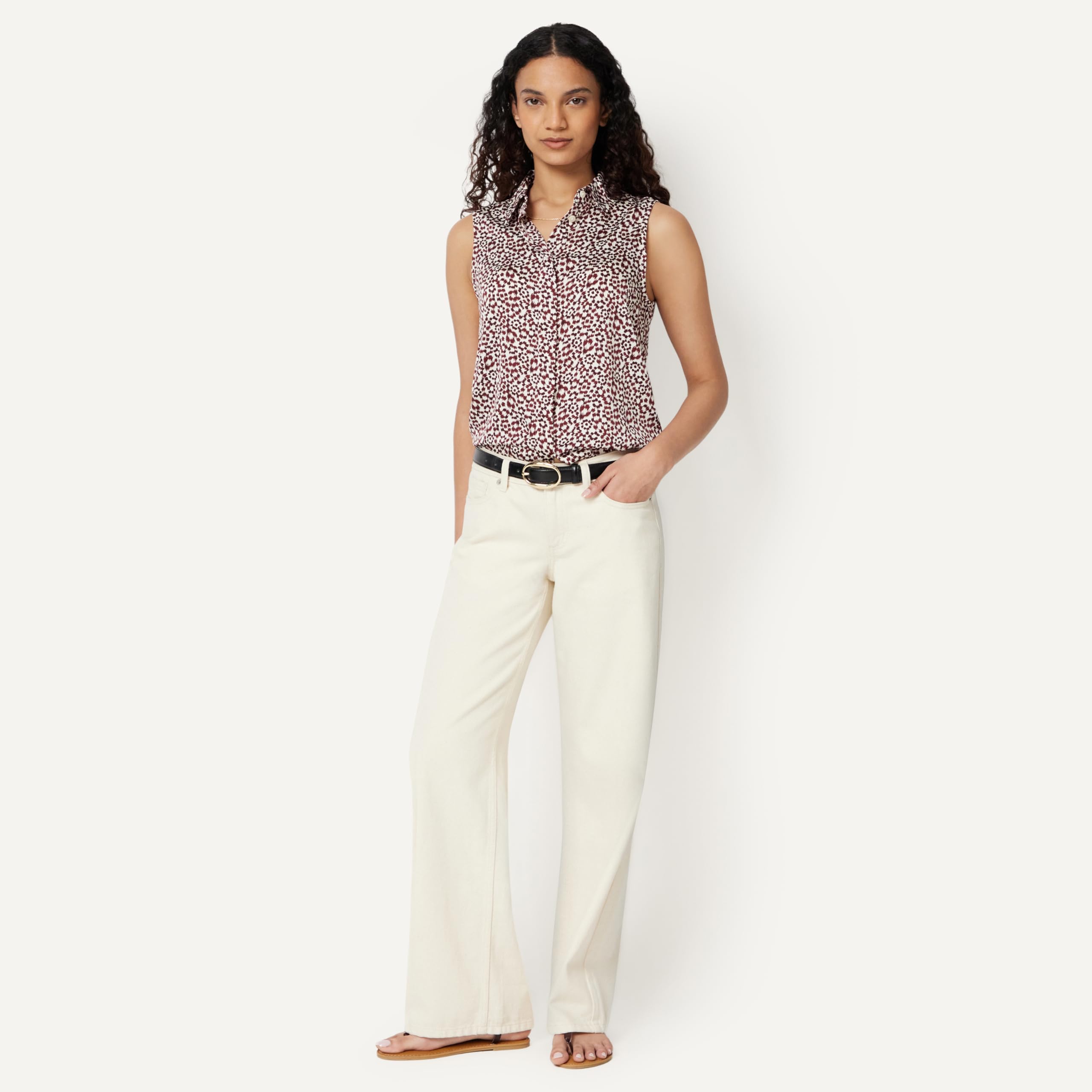 Amazon Essentials Mujer Blusa Abotonada sin Mangas de Ajuste Regular