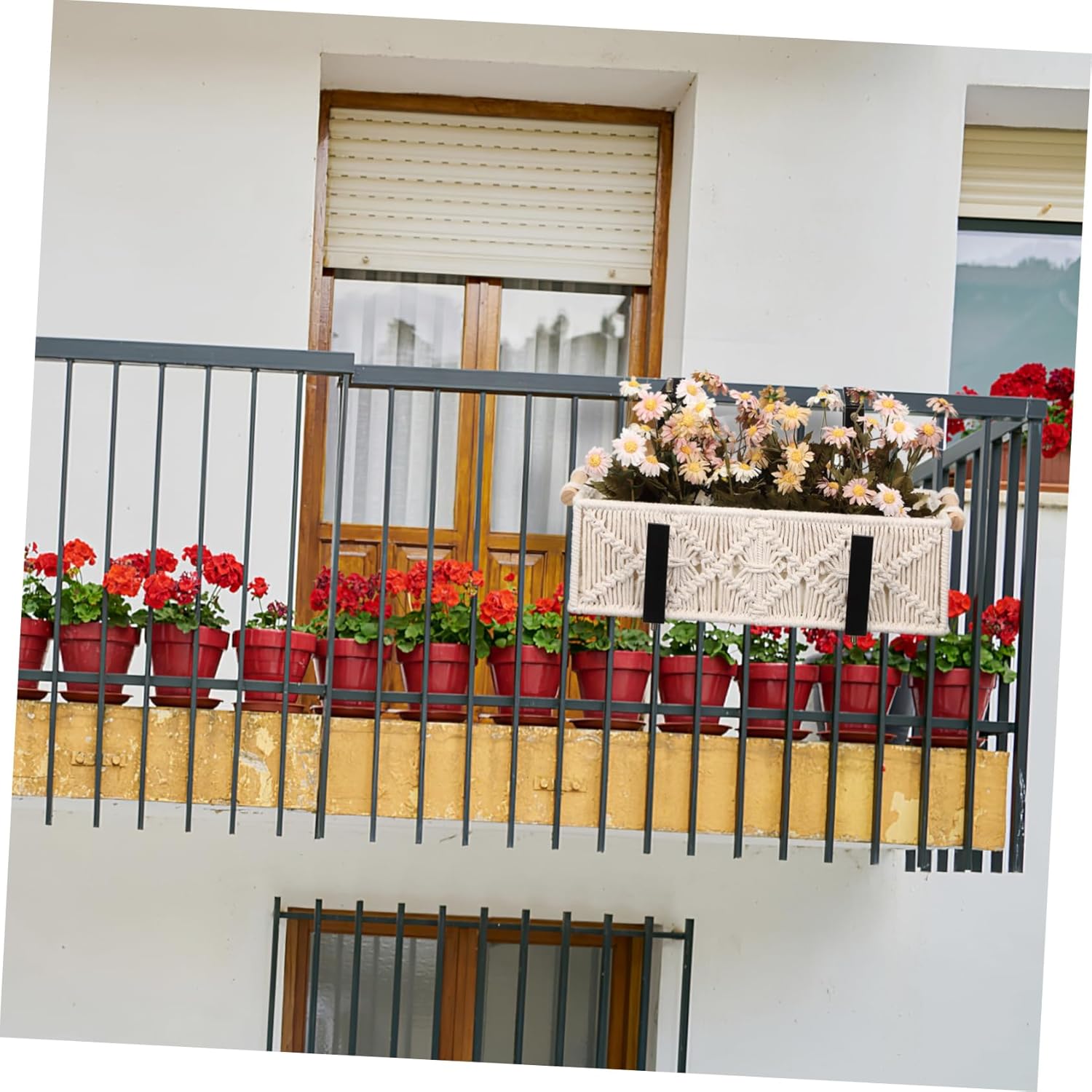 2pcs Flower Box Brackets Versatile Railing Planter Hooks for Indoor and Outdoor Use for Balconies and Gardens Stable Support for Flower Pots