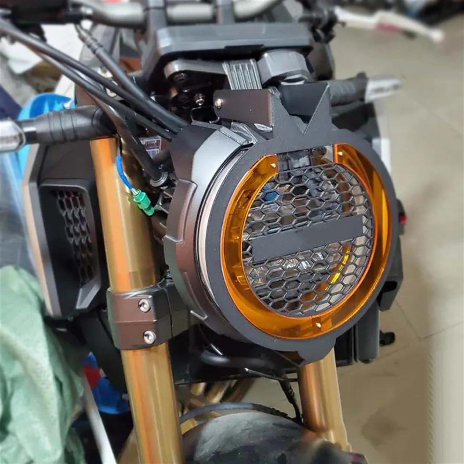 Scheinwerfer Abdeckung Motorrad Front Scheinwerfer Schutz Kopf Lampe Abdeckung Schild Schutz Gekühlt Für H-ONDA CB650R CB 650R CB1000R CB 1000R 2019 2020(Yellow)