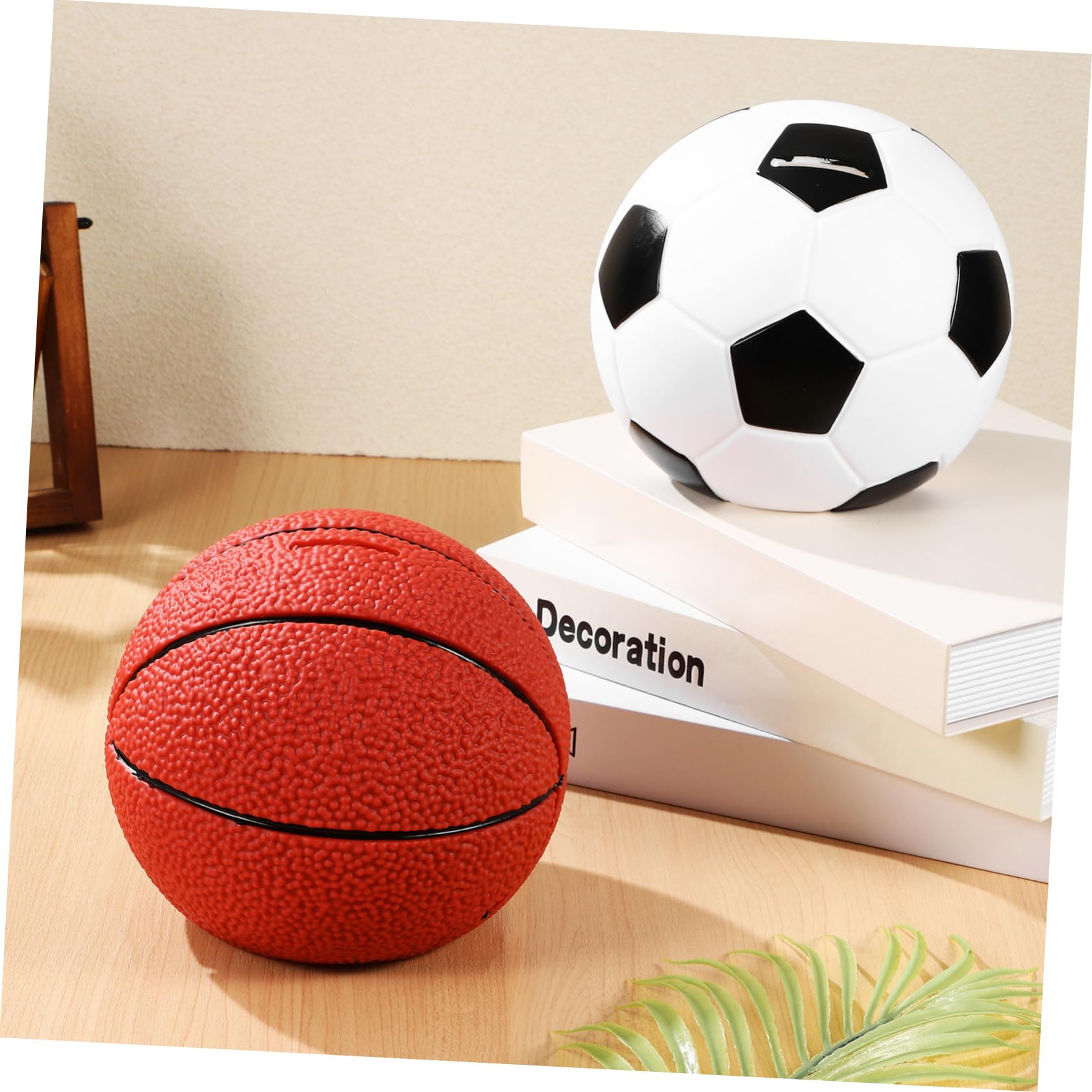 Salvadanaio Cartoni 2 Pezzi in Vinile, Palla Basket e Calcio | Formato Portatile, per Compleanno e Casa, Idea Regalo per Bimbi e Amici, Look Creativo e Vivace