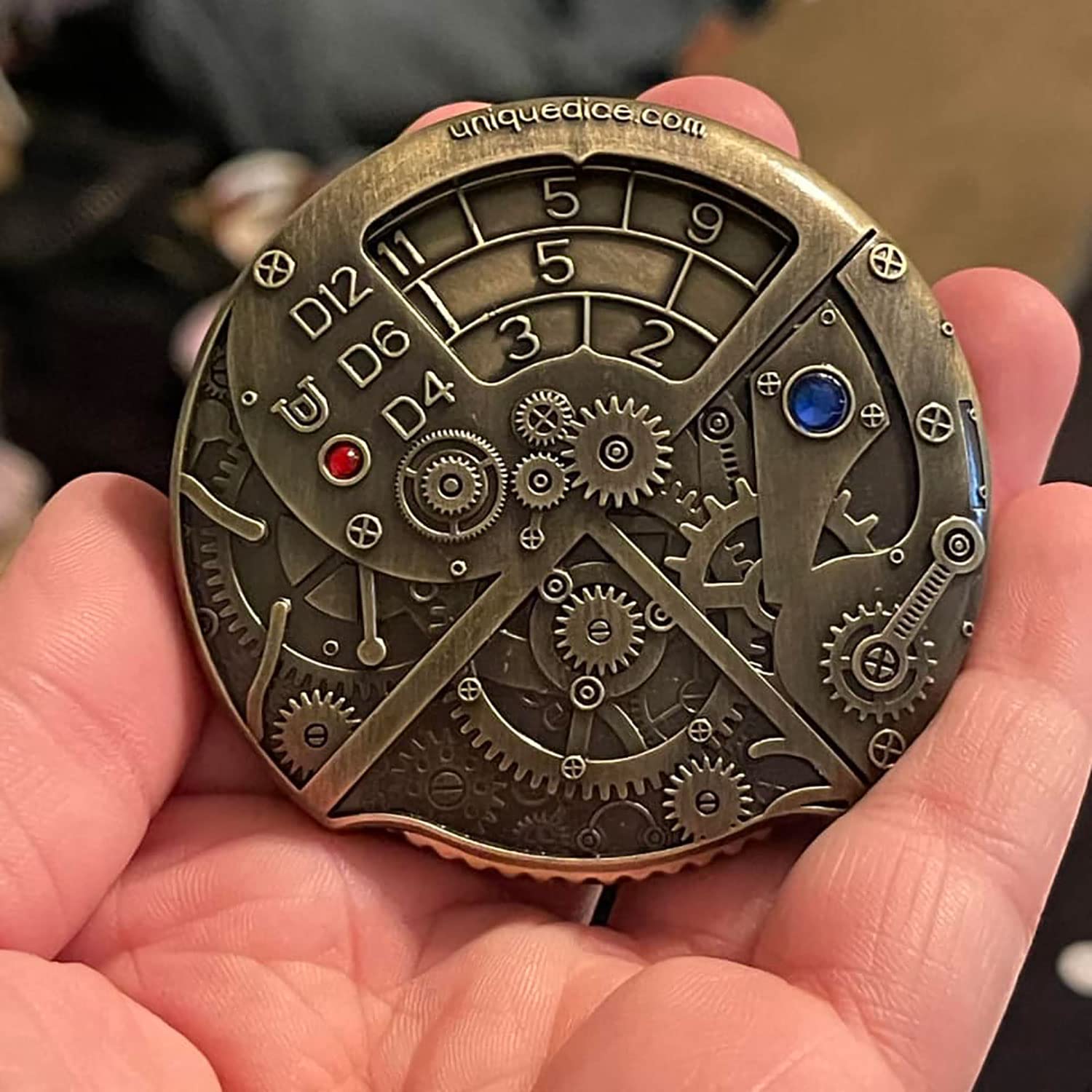 7-in-1 Roulette DND Dice Dungeons and Dragons D&D Metal Hollow D20 D and D Role Playing dobbelstenen voor Dungeons and Dragon Role Playing Gaming (ANTIQUE BRASS