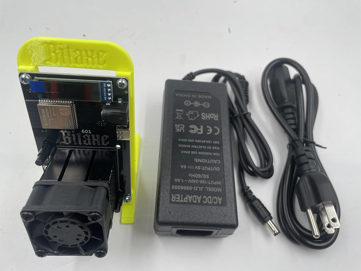 Solo Miner Bitaxe Gamma 601 1.2TH/s Crypto Bitcoin Miner, Silent Mini Solo Miner 18W BM1370 Asic Chip Machine BTC