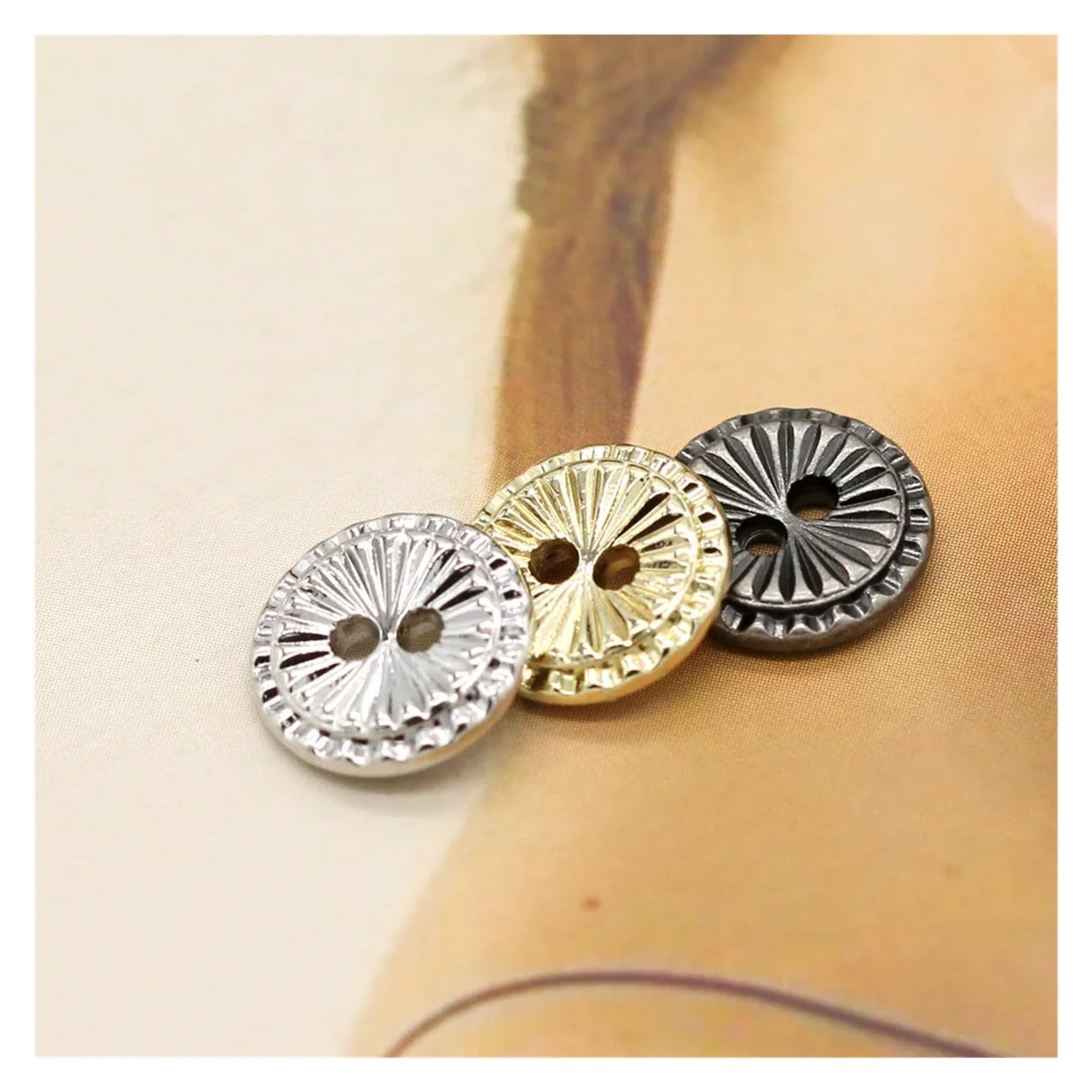 Boutons à coudre, 2 trous 10 mm, mini boutons en métal doré for chemises d'enfants, vêtements, chemises, chemisiers, manchettes, cols, fournitures de couture(Golden)
