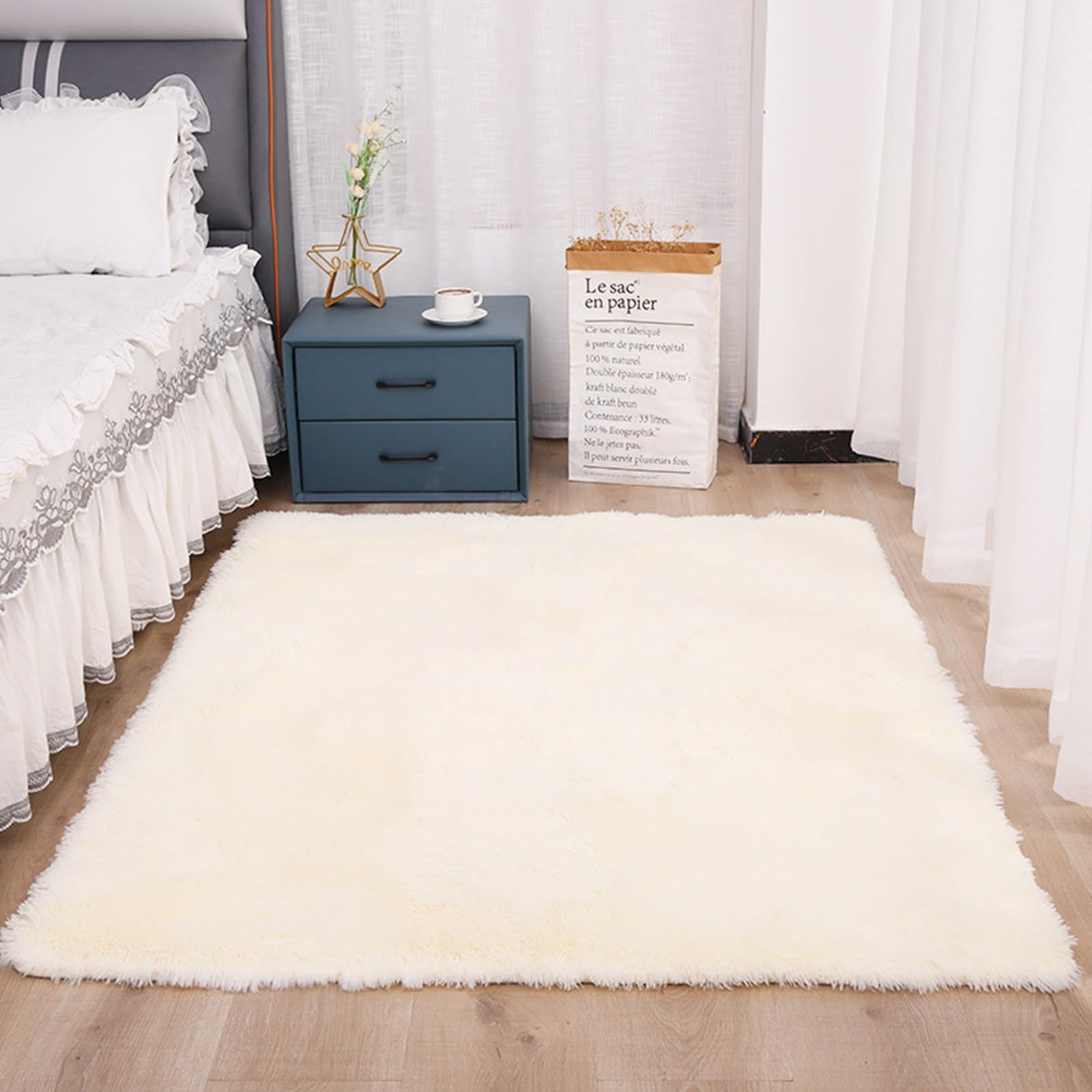 Tapis shaggy lavable et doux idéal pour une chambre moderne