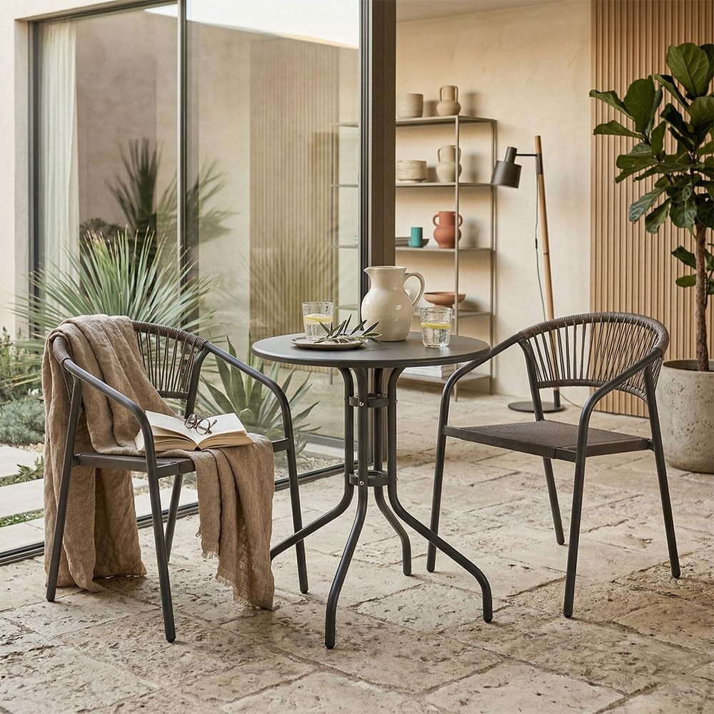 UBERTI. Set bistrò da balcone tavolino rotondo in metallo e 2 sedie in metallo con braccioli impilabili con schienale in corda, set salvaspazio per veranda e giardino - Max & Gaia (Grigio Scuro)