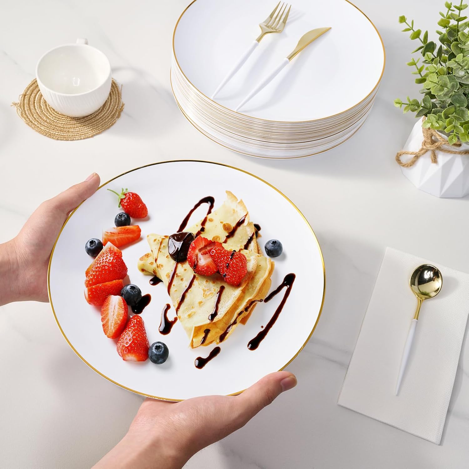 FOCUSLINE 100 Count Gold Plastic Plates 10.25 Inch, Disposable Heavy Duty Dinner Plates, Premium Hard Plastic Plate Fancy Disposable White Plate with Gold Rim