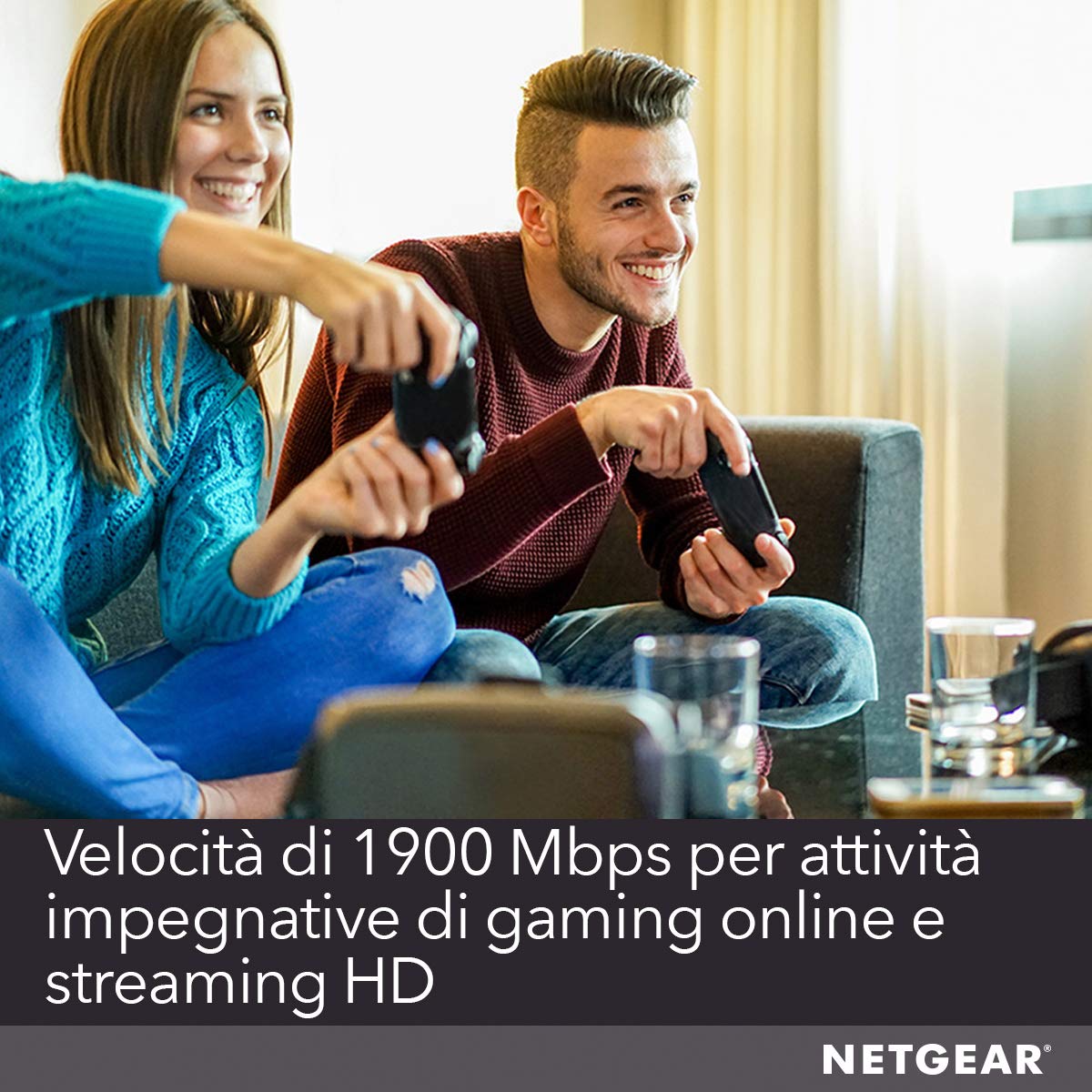 Netgear EX6400 WiFi Mesh Range Extender, Copertura fino a 160 m², 30 dispositivi con amplificatore, Ripetitore di segnale wireless dual band AC1900, Velocità fino a 1900 Mbps, Smart roaming mesh