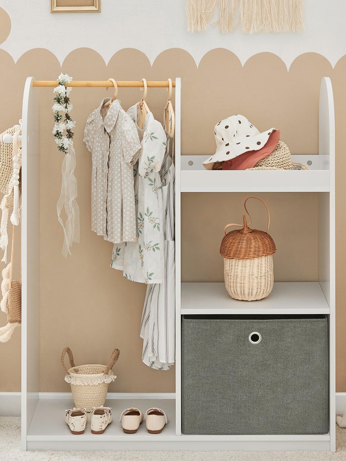 SoBuy Kinderkleiderschrank mit 3 Haken Kindergarderobe Kleiderschrank Kinderzimmer Kinder Kleiderschränke mit Boxen Kleiderständer Kinder Regal Kinderzimmer Weiß 97x108x35cm KMB40-W
