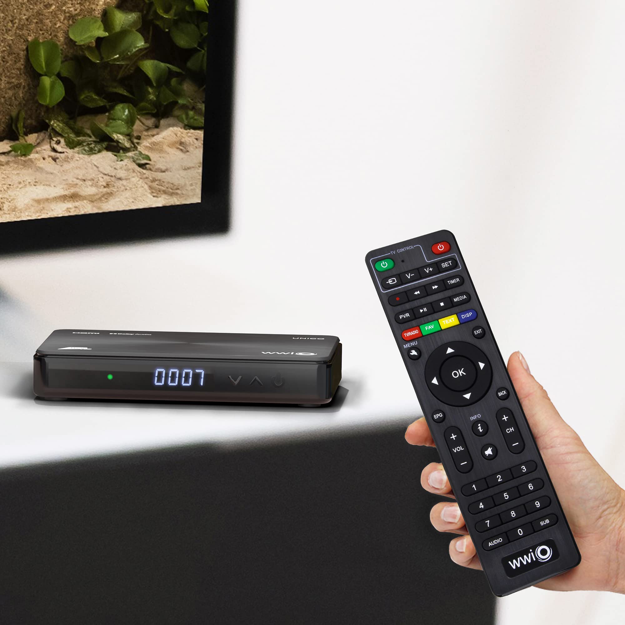 Decoder Ricevitore Digitale Satellitare 12 Volt HDMI e Scart Certificato Tivusat HD WWIO UNICO DVB-S2 Con Card Tvsat Inclusa e Telecomando 2 in 1 Nero
