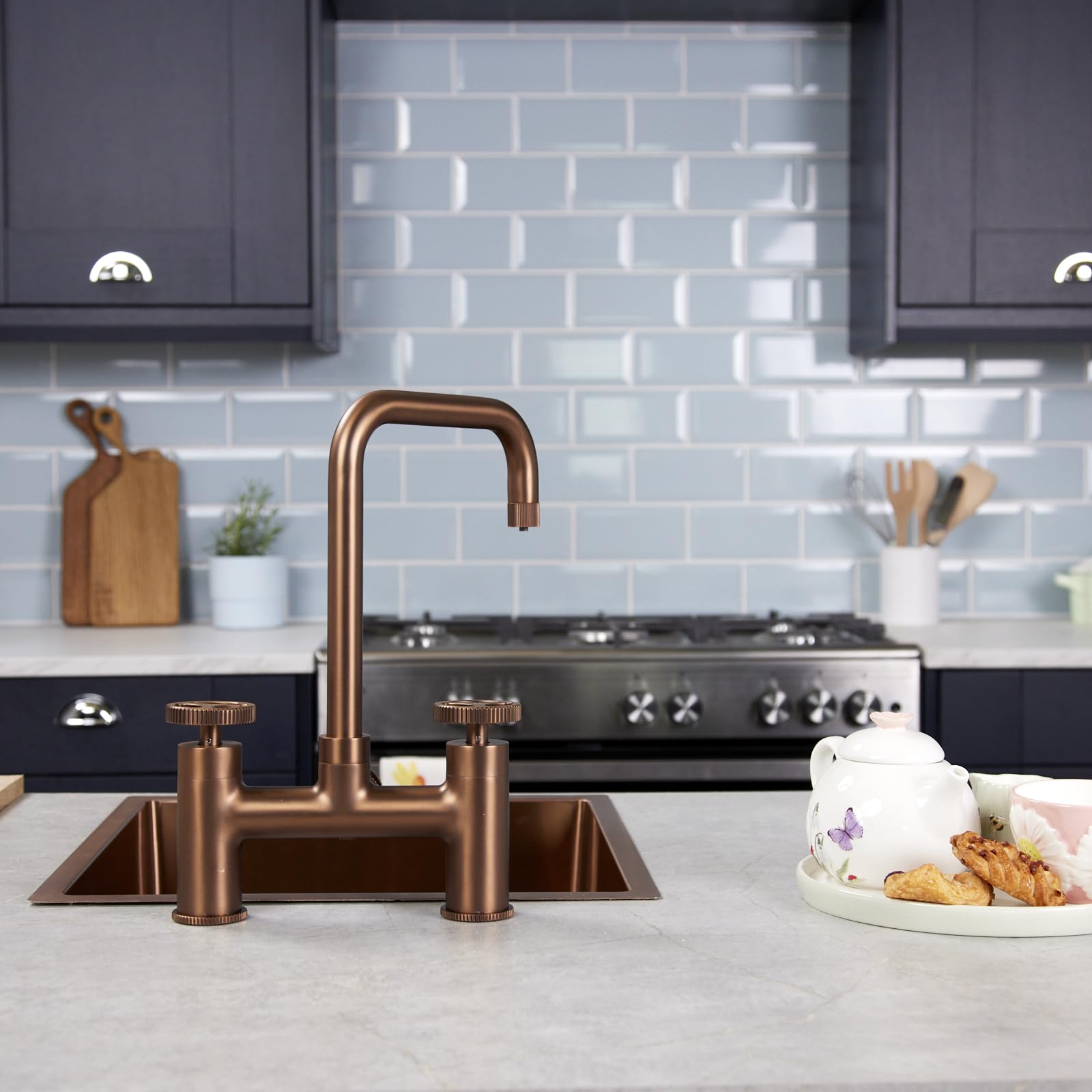 Flode Brushed Copper Flöde Kraft | Industrial Bridge Style 3 In 1 Instant Boiling Tap | Full Kit With Tap Tank & Filter | Get Instant Boiling Hot Water In Your Kitchen (Brushed Copper)