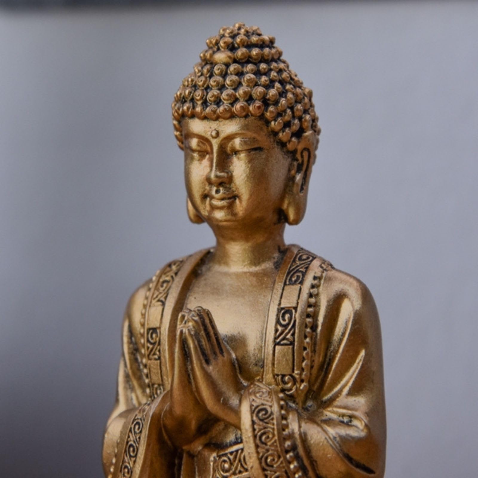 Statue Bouddha Or Méditation – Statuette Décoration Zen et Feng Shui – Apporte de la Spiritualité à Votre Intérieur et Une Ambiance Relaxante – Statue Porte-Bonheur – Hauteur: 12cm – Zen’Light