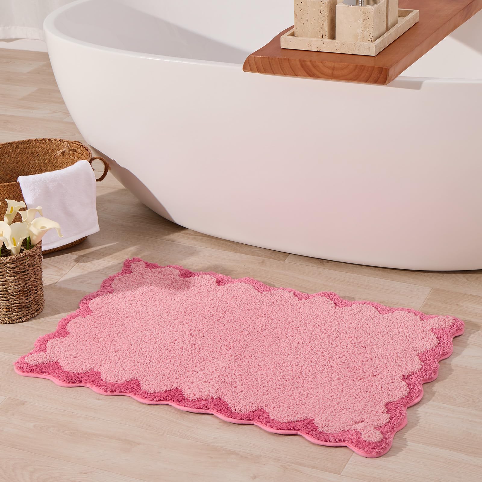 ORTIGIA Cute Pink Scalloped Bath Mat, Fun Plush Microfiber Scallop Bathroom Rugs Non Slip Washable Quick Dry Absorbent, Bathmat Bath Rug Carpet for Shower Stall Vanities Kitchen Floor Entrance, 20x32
