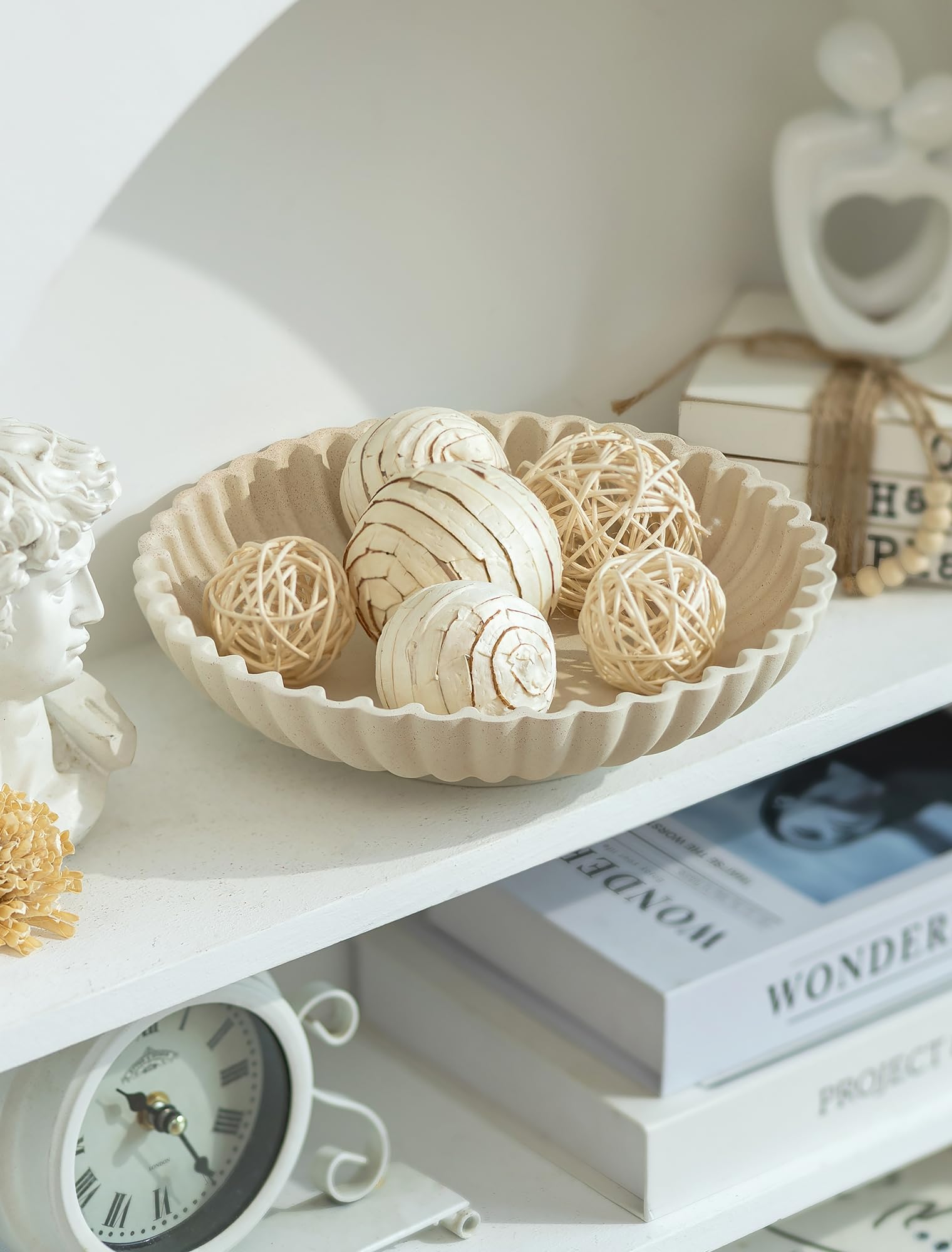 Hanobe Deko Schale Dekoratives Schlüsselschale: Rund Mittelstück Dekoschalen für Schlüssel, Esszimmer, Modern Aesthetic Skandinavische Schmucktablett für Wohnzimmer Flur Tischdeko | Weißer Couchtisch, Heimdekoration, Kunstharz, gewellt, Rüschentablett für