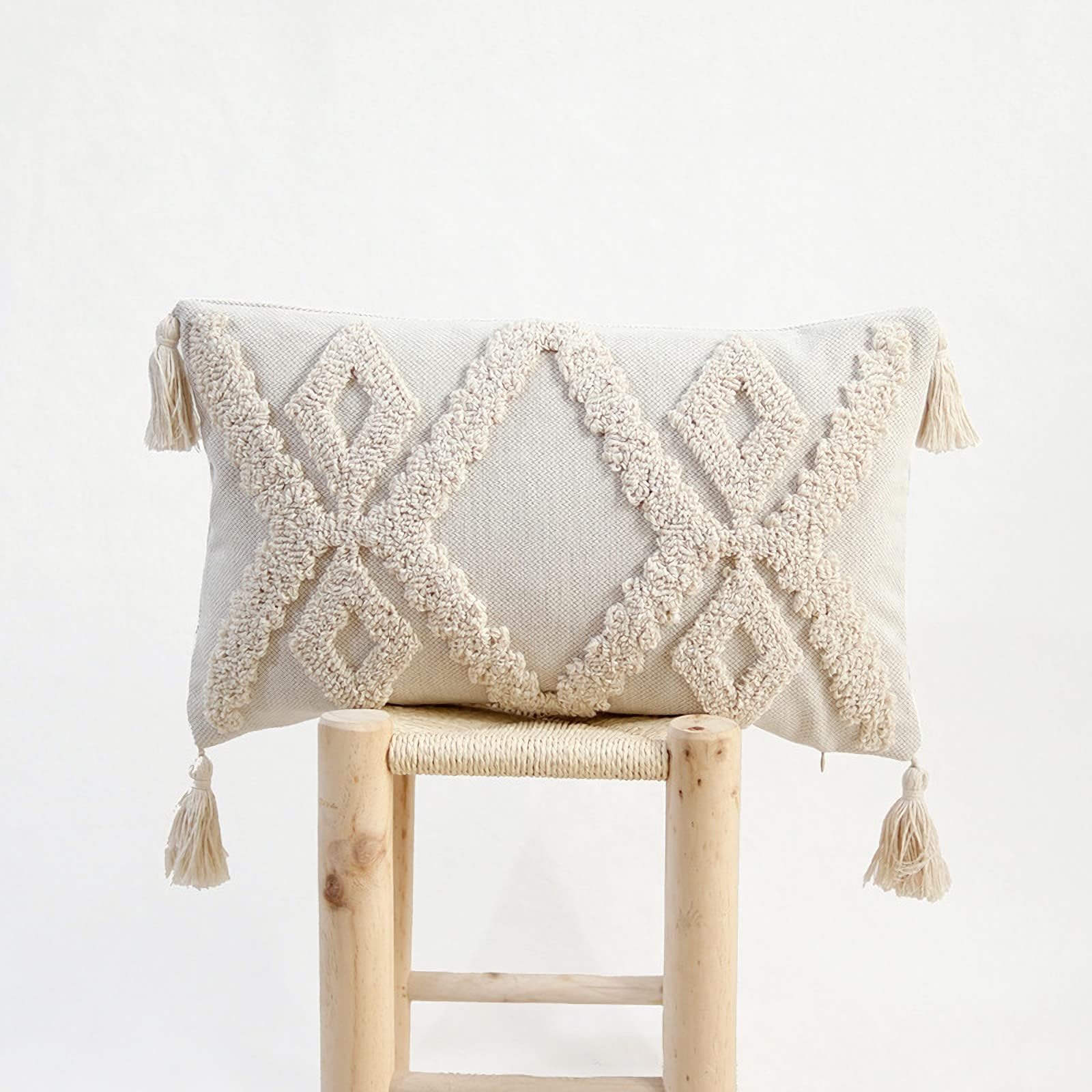 Boho Tufted Lumbar Throw Pillow Cover 12x 20, Modern Simple Diamond Farmhouse Neutral Linen Pillow Cushion Cases with Tassels, Cream Decorative Pillows for Bed, Outdoor Couch Bedroom Car